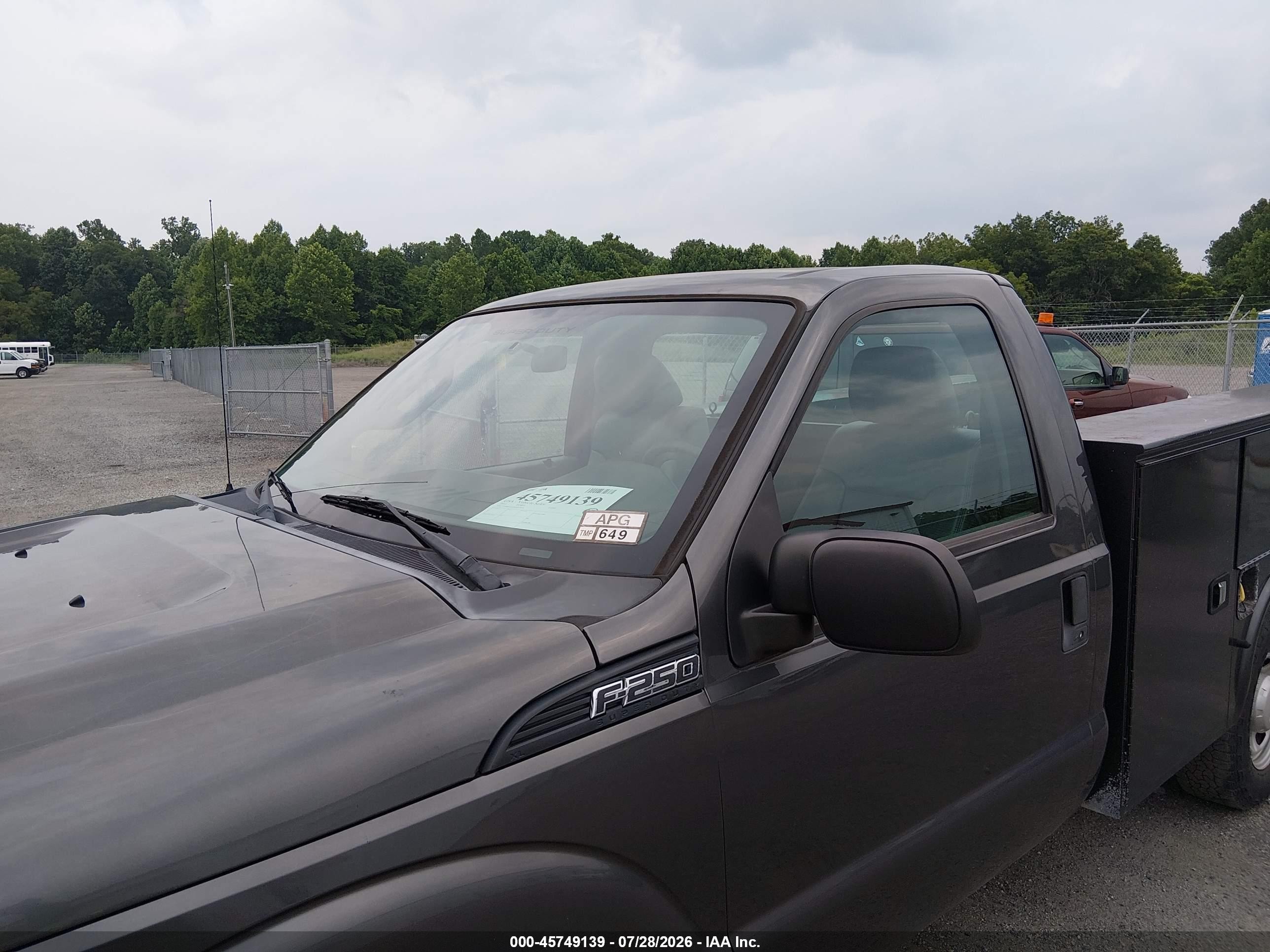 2015 Ford F-250 Xl Серый vin: 1FDBF2A65FED31850