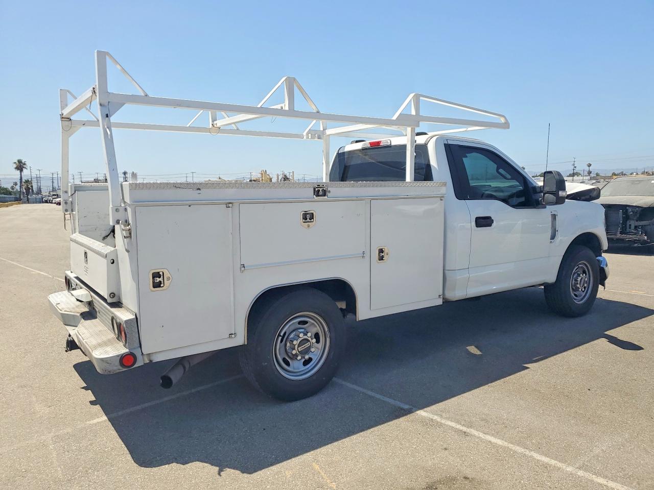 2022 Ford F250 Super Duty White vin: 1FDBF2A65NEE96599