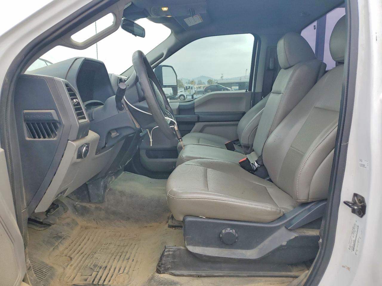2022 Ford F250 Super Duty White vin: 1FDBF2A65NEE96599