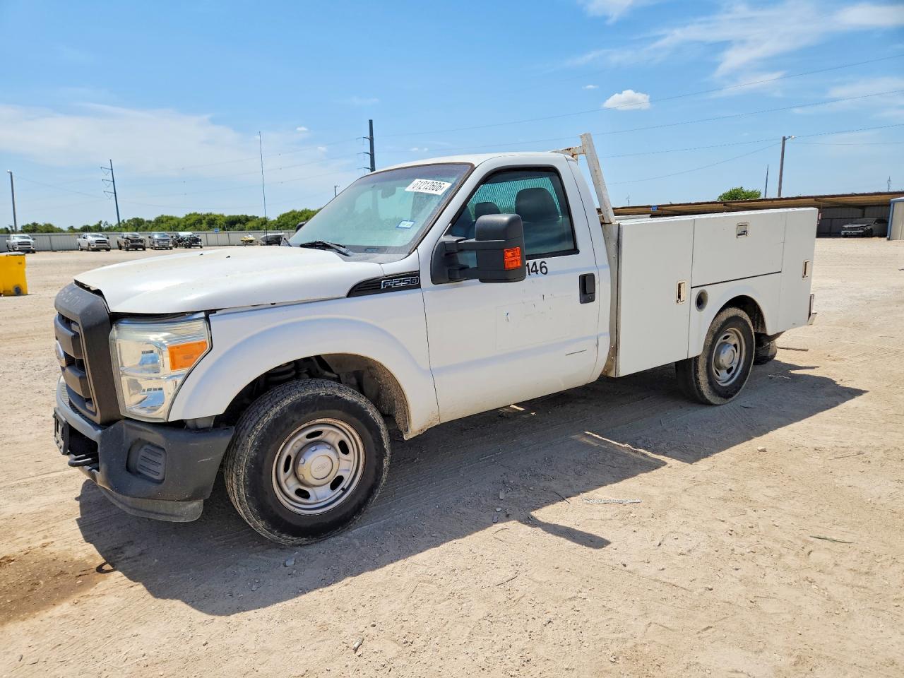 2011 Ford F250 Super Duty White vin: 1FDBF2A67BEA68710
