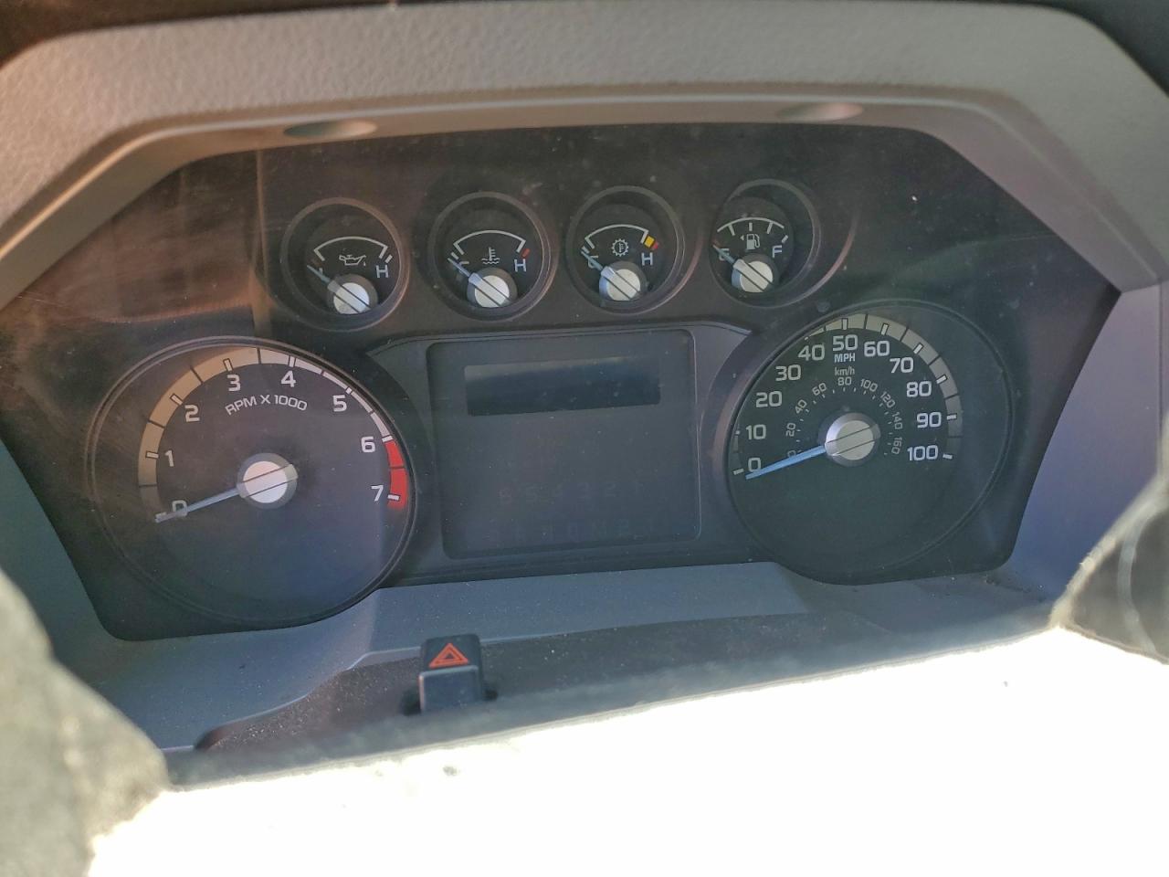 2012 Ford F250 Super Duty White vin: 1FDBF2A67CEB55797