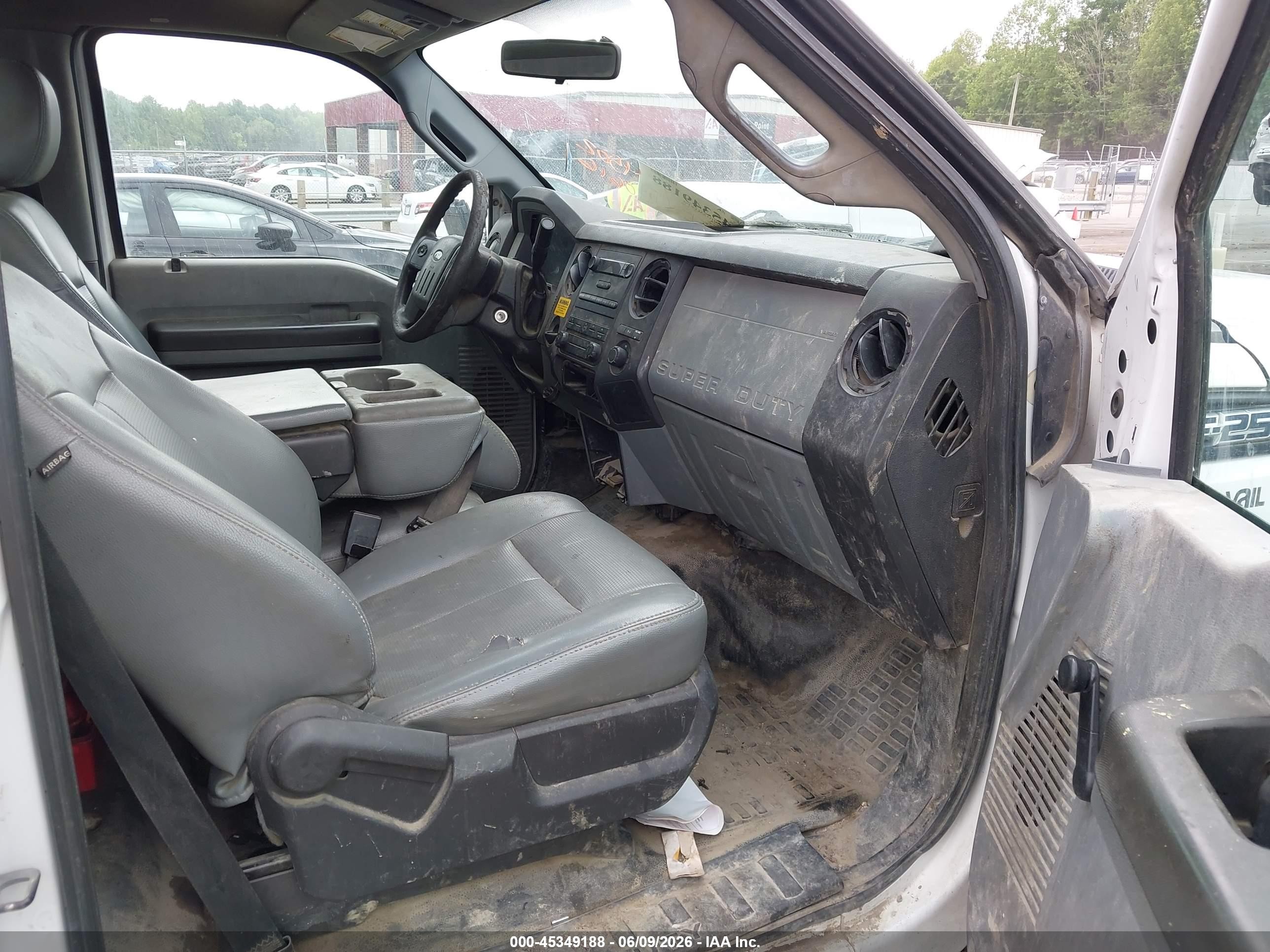 2012 Ford F-250 Xl White vin: 1FDBF2A68CEB45313