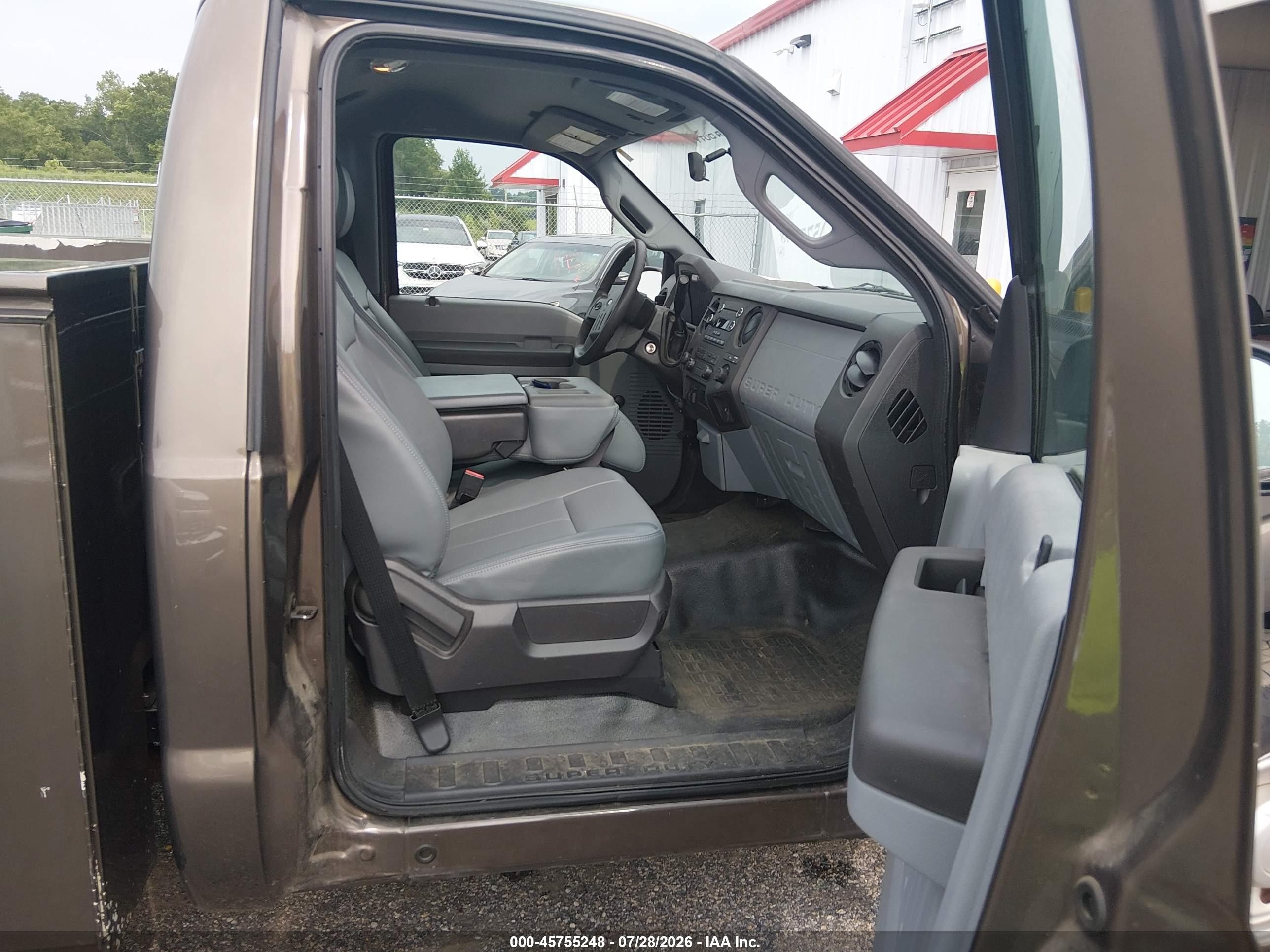 2015 Ford F-250 Xl Коричневый vin: 1FDBF2A68FED31857