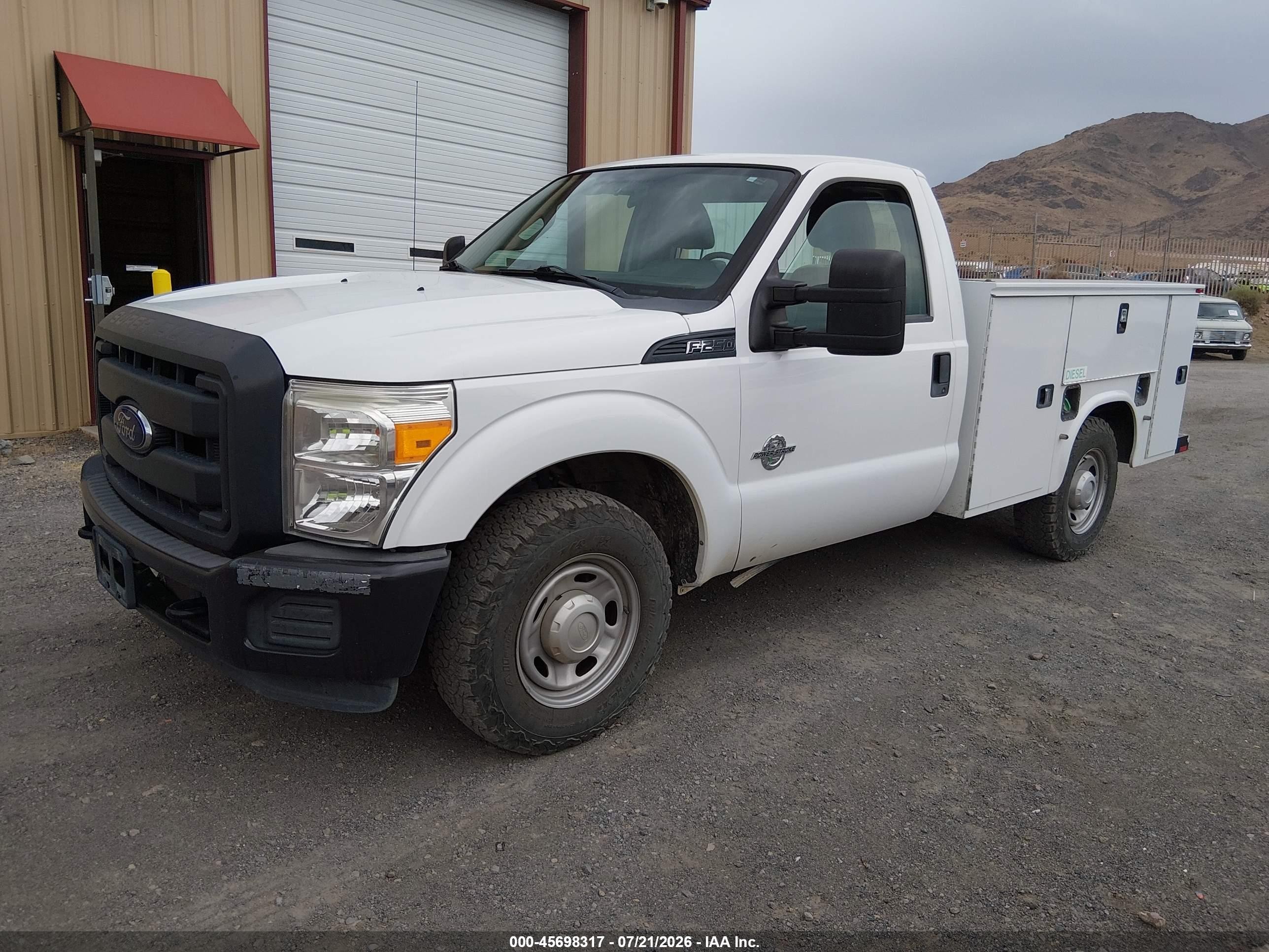 2015 Ford F-250 Xl White vin: 1FDBF2AT8FEA04526