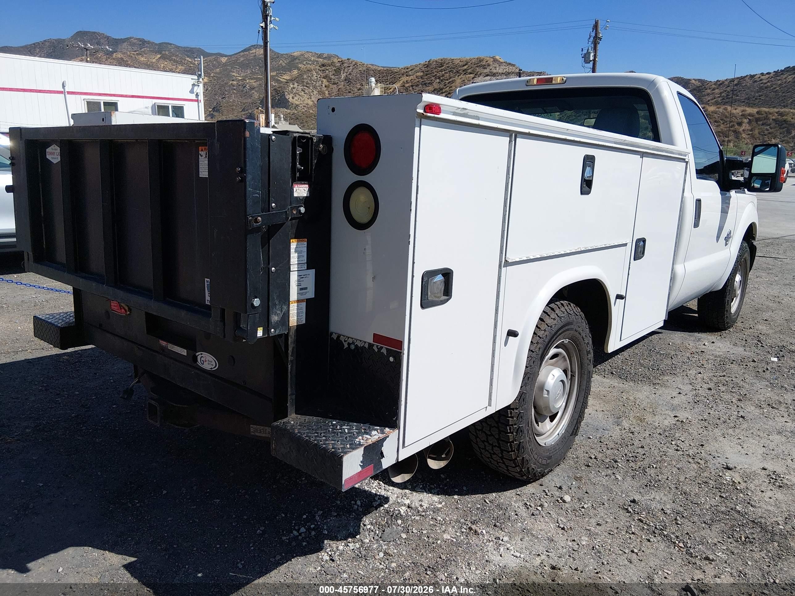 2015 Ford F-250 Xl White vin: 1FDBF2AT8FEA14599