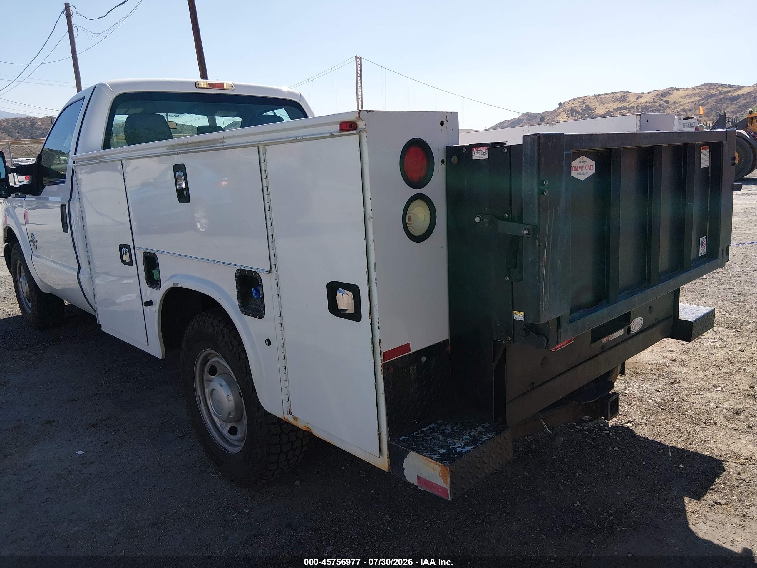 2015 Ford F-250 Xl White vin: 1FDBF2AT8FEA14599