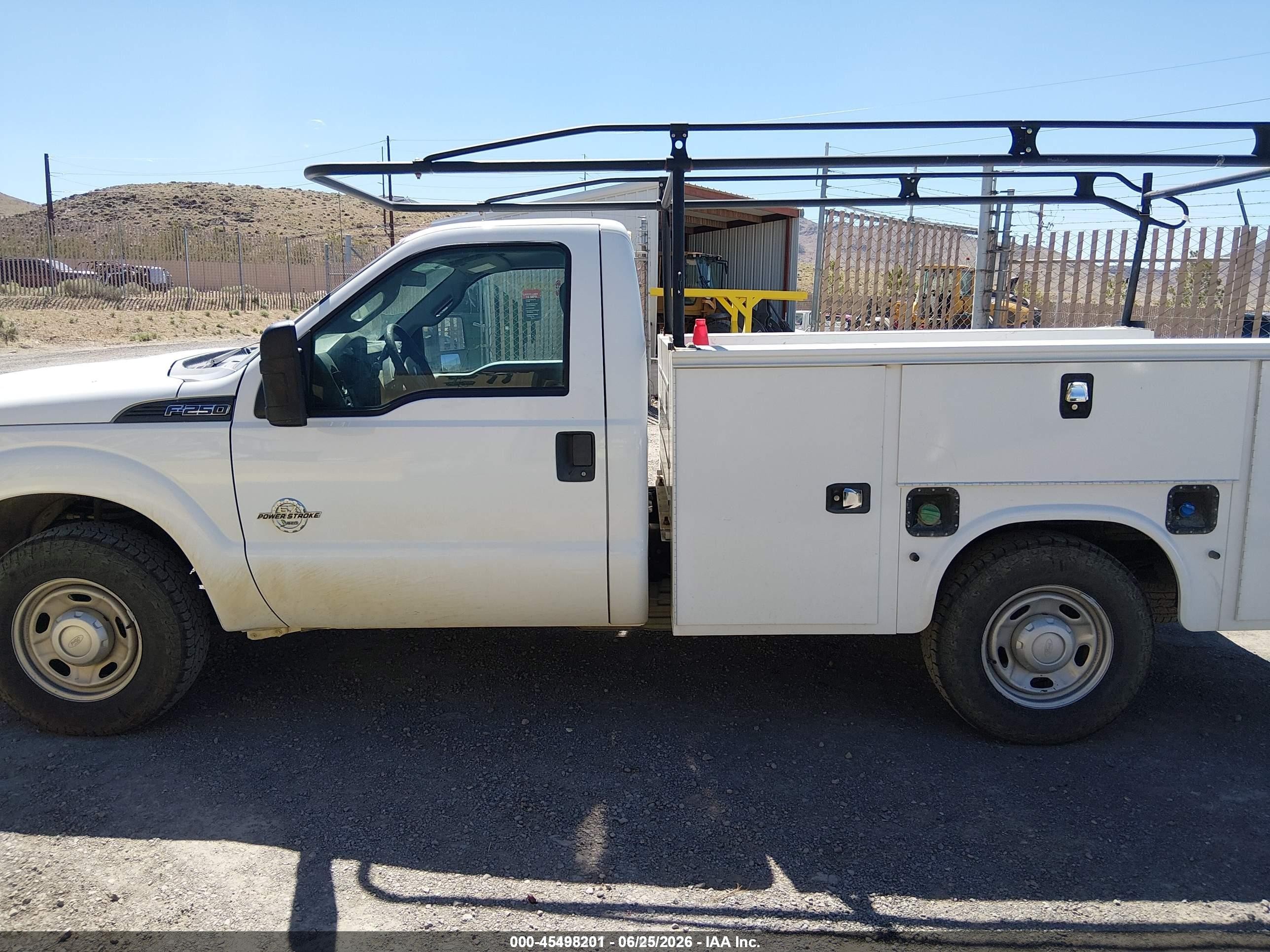 2015 Ford F-250 Xl White vin: 1FDBF2ATXFEA04527