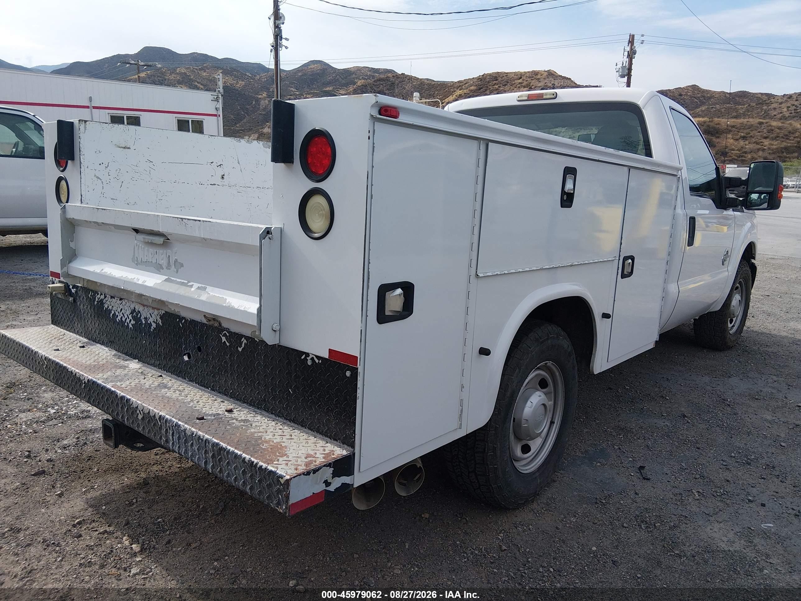 2015 Ford F-250 Xl Белый vin: 1FDBF2ATXFEA14569