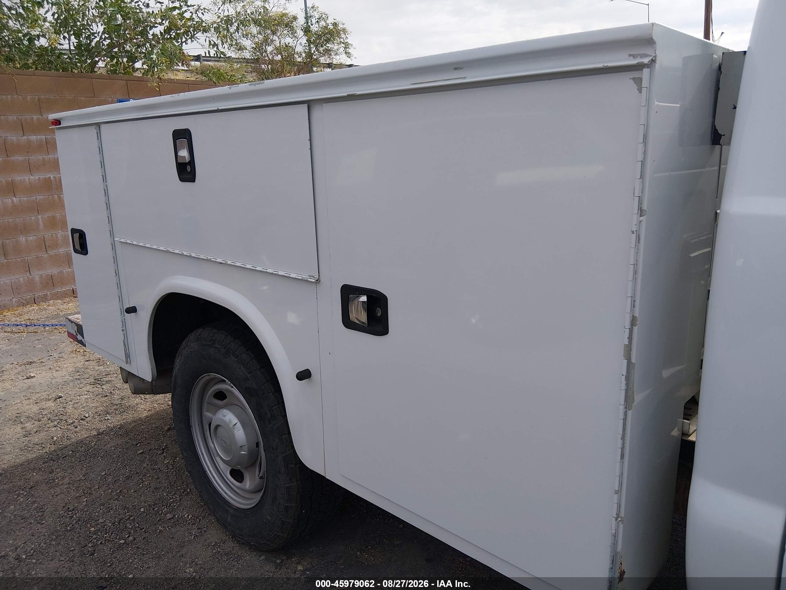 2015 Ford F-250 Xl Белый vin: 1FDBF2ATXFEA14569