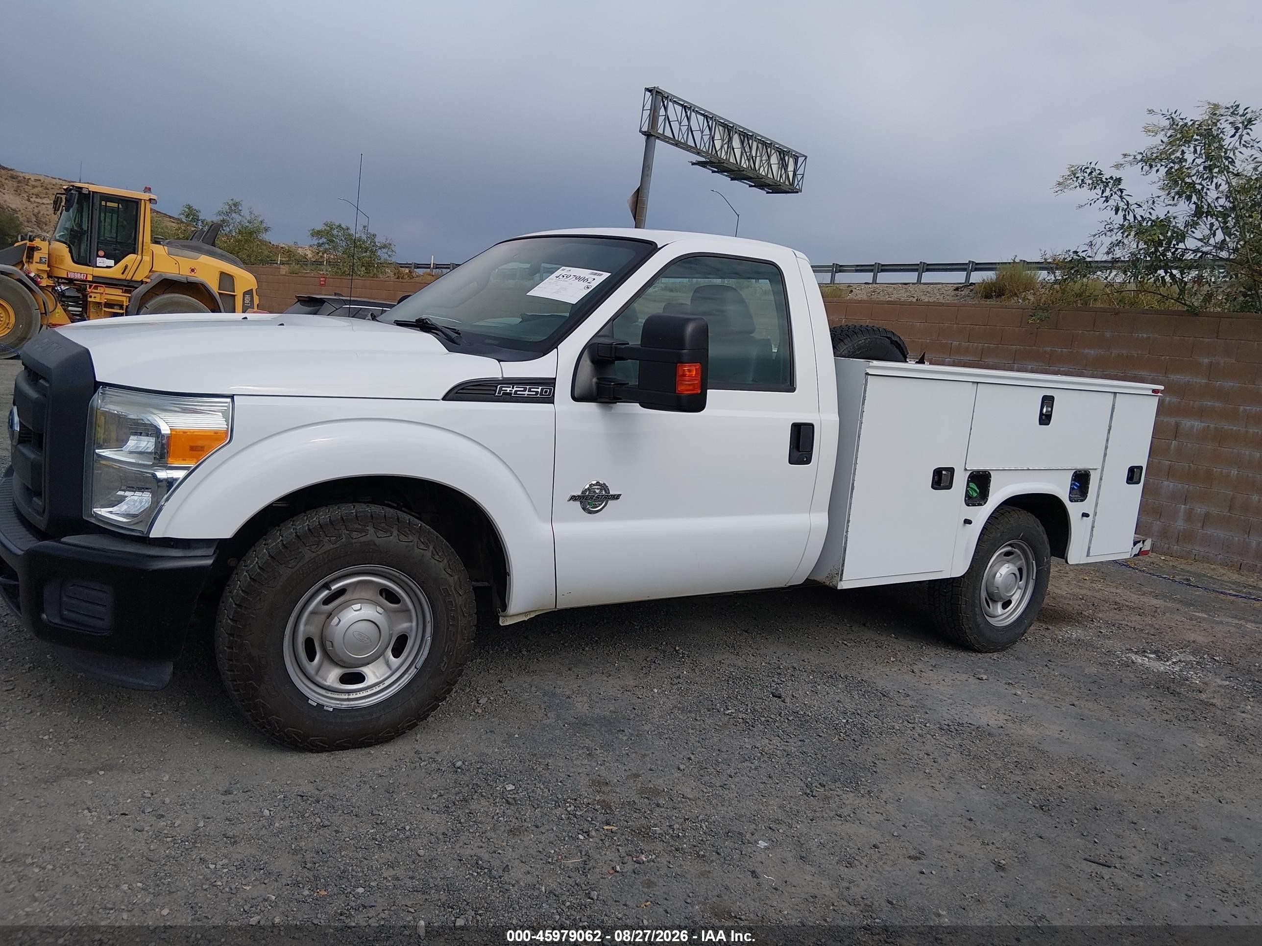 2015 Ford F-250 Xl Белый vin: 1FDBF2ATXFEA14569