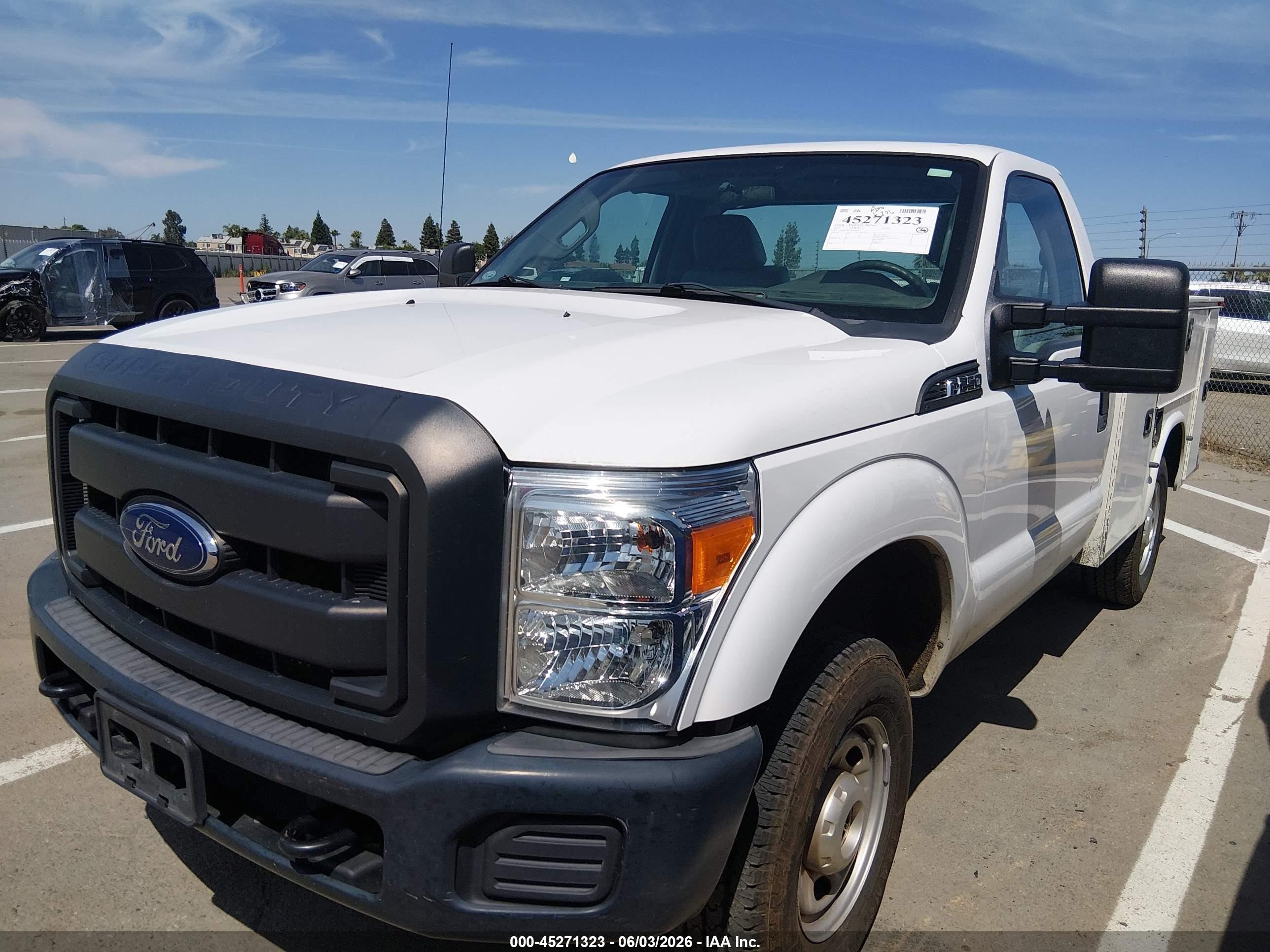 2015 Ford F-250 Xl White vin: 1FDBF2B61FEA84051