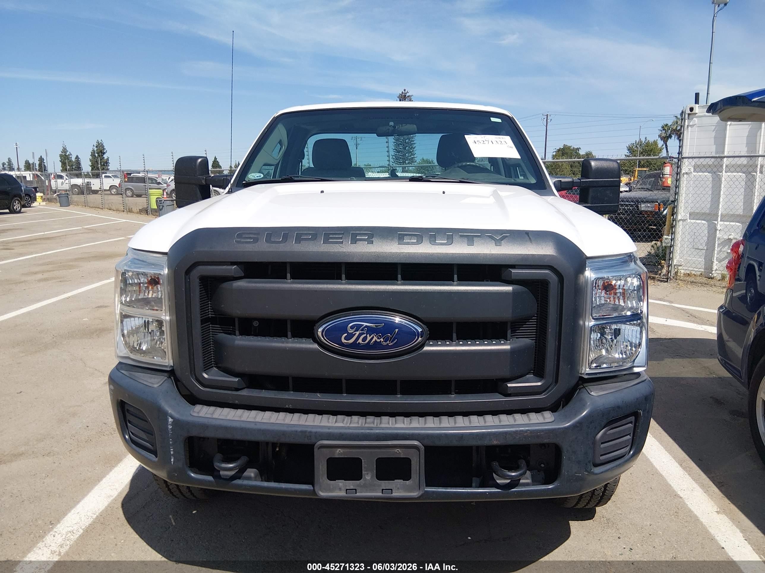 2015 Ford F-250 Xl White vin: 1FDBF2B61FEA84051