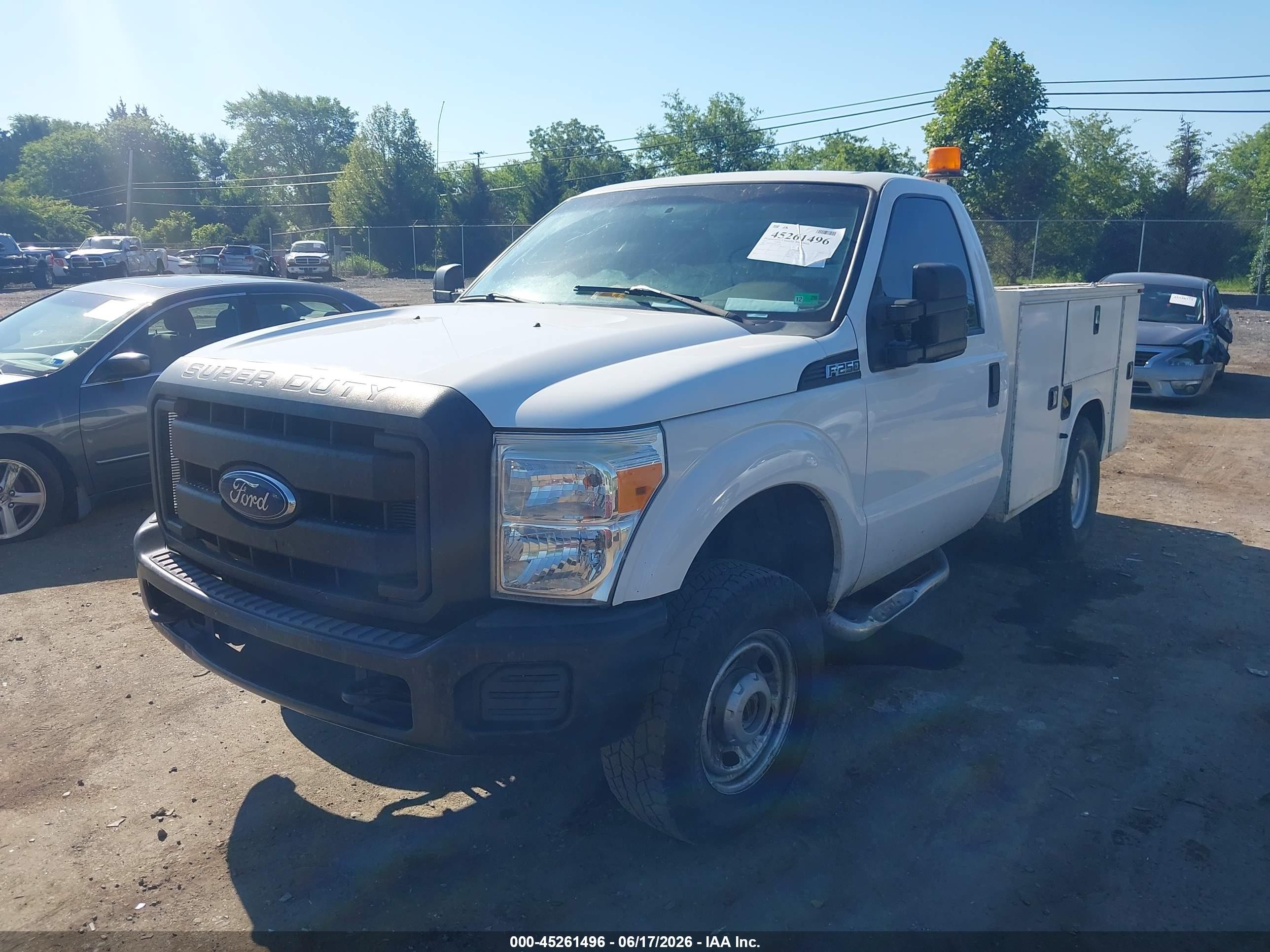 2015 Ford F-250   White vin: 1FDBF2B62FEC71699