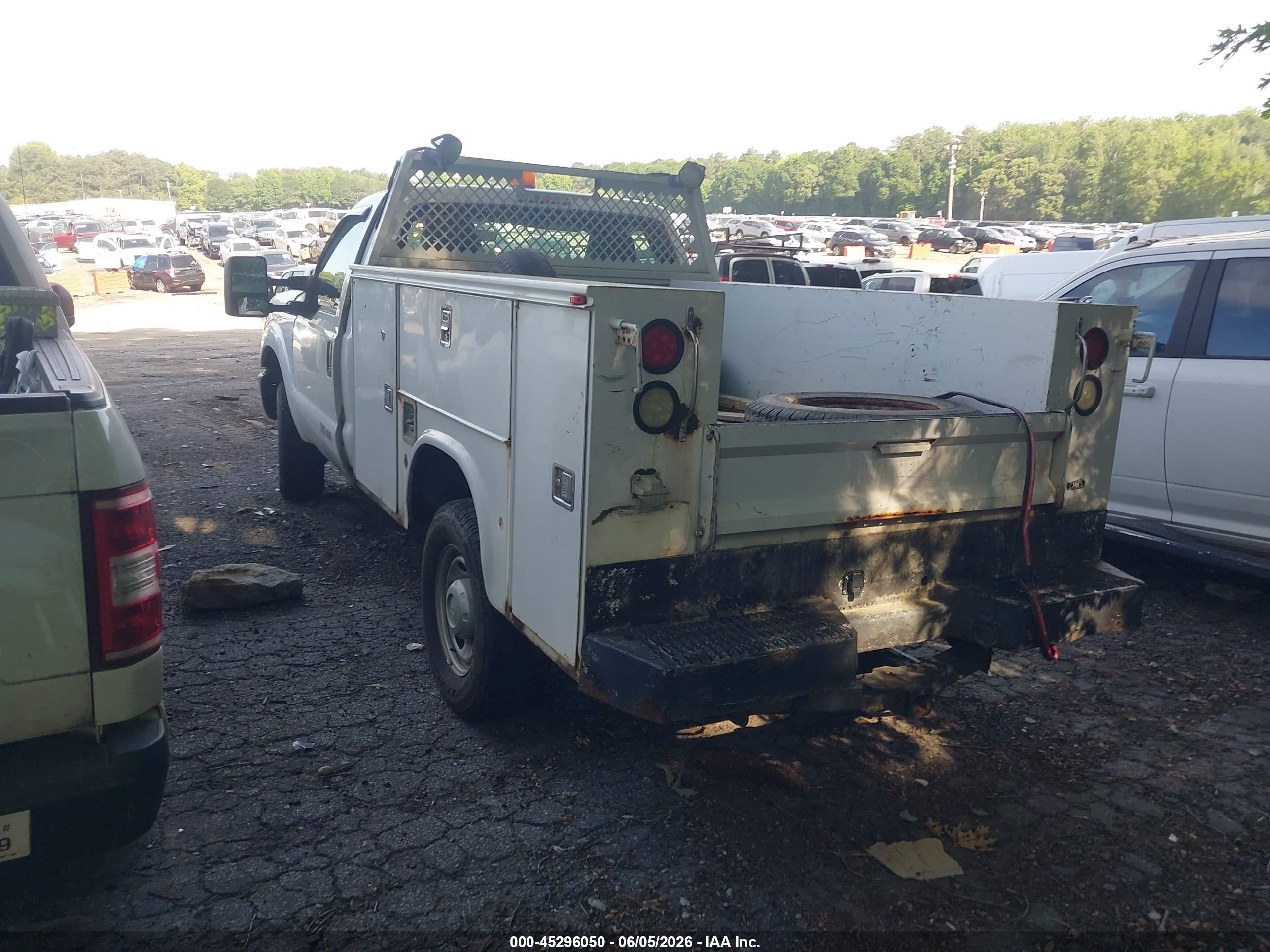 2012 Ford F-250 Xl White vin: 1FDBF2B63CEC50856