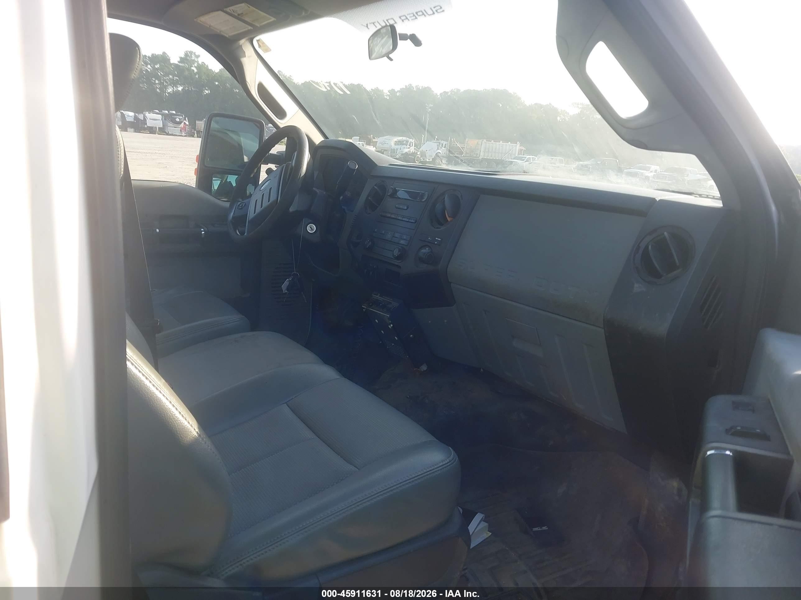 2014 Ford F-250 Xl White vin: 1FDBF2B64EEA49258