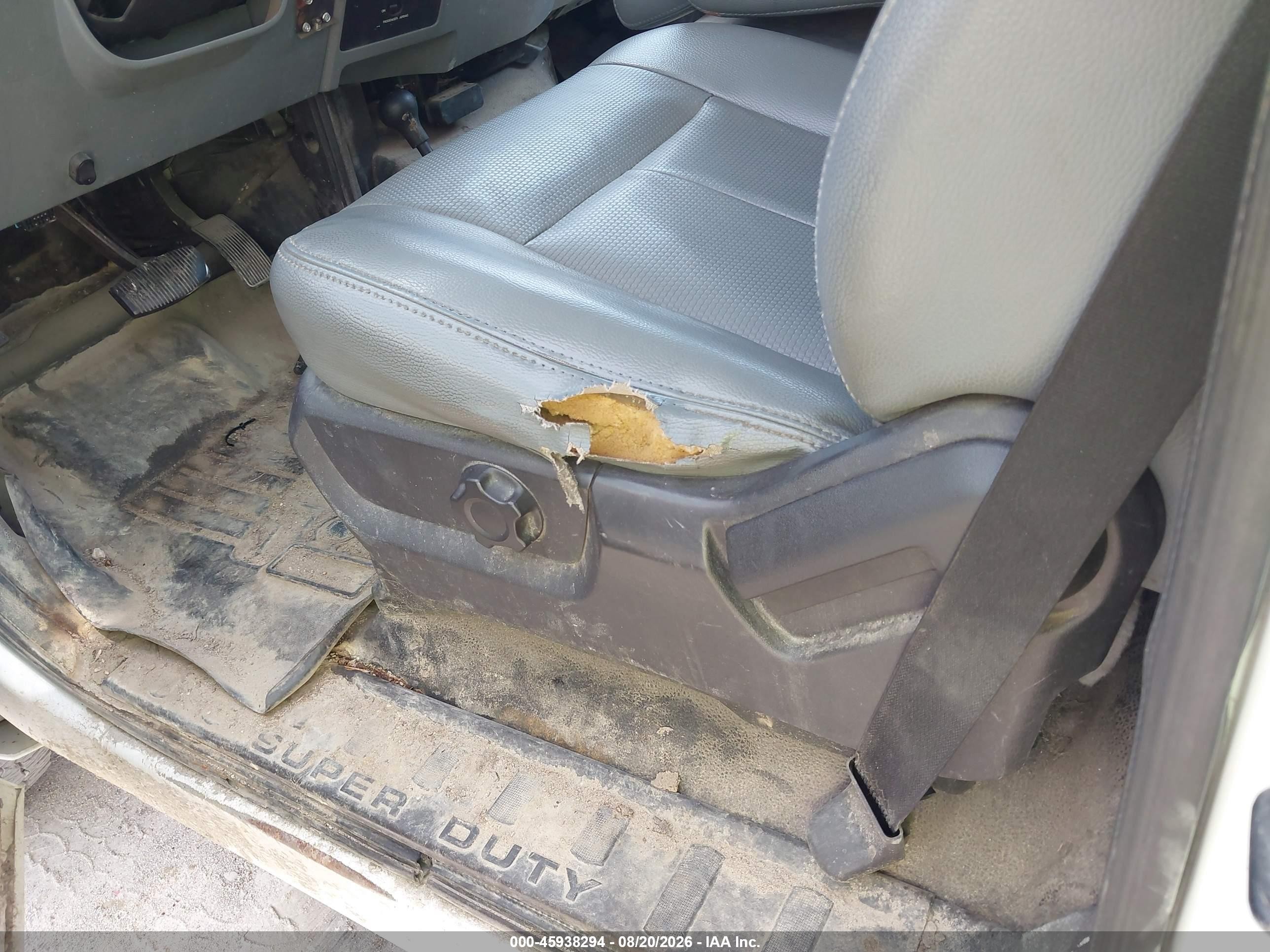 2012 Ford F-250 Xl Белый vin: 1FDBF2B68CEA29835