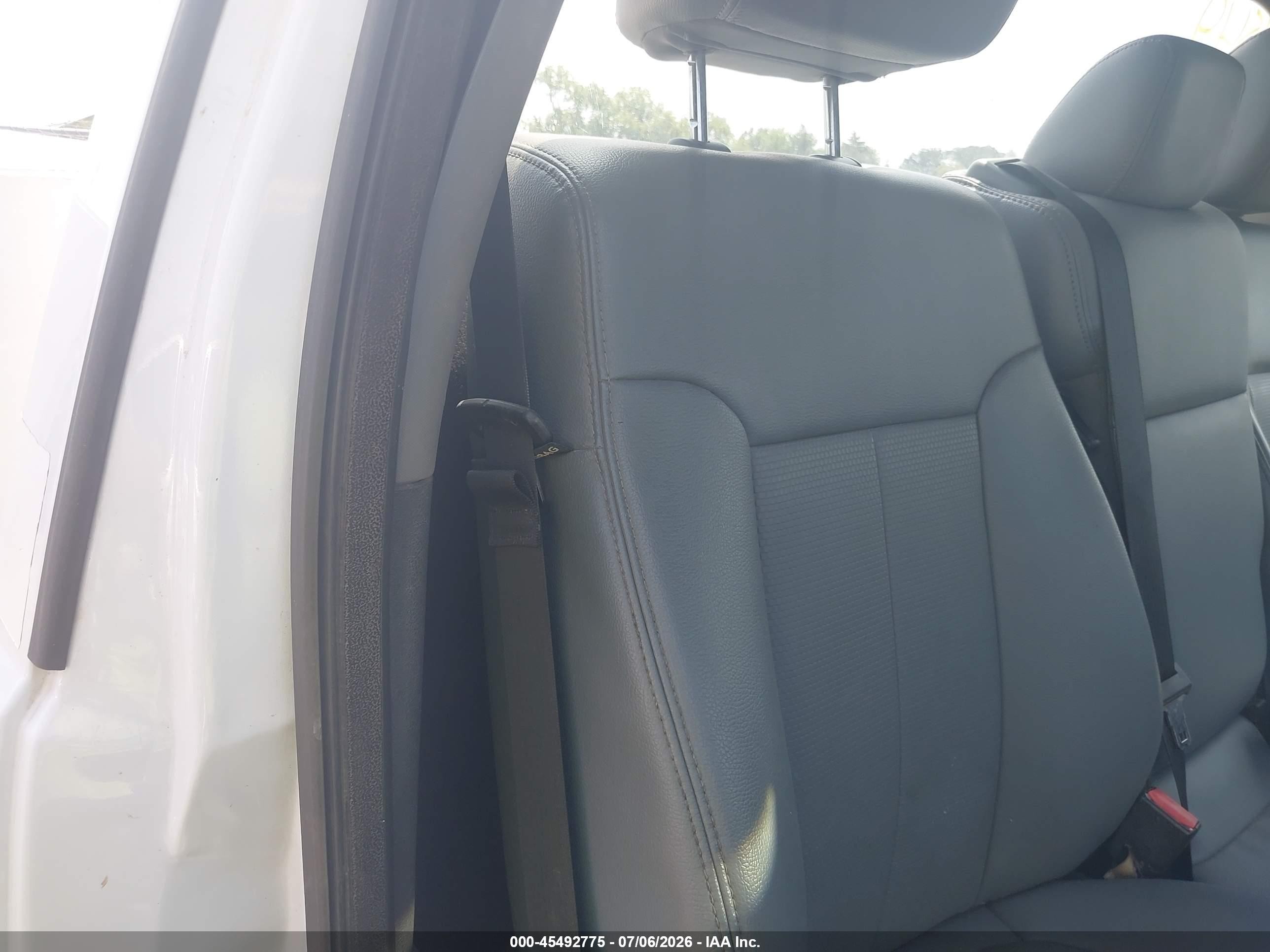 2015 Ford F-250 Xl/xlt Белый vin: 1FDBF2B68FED73119