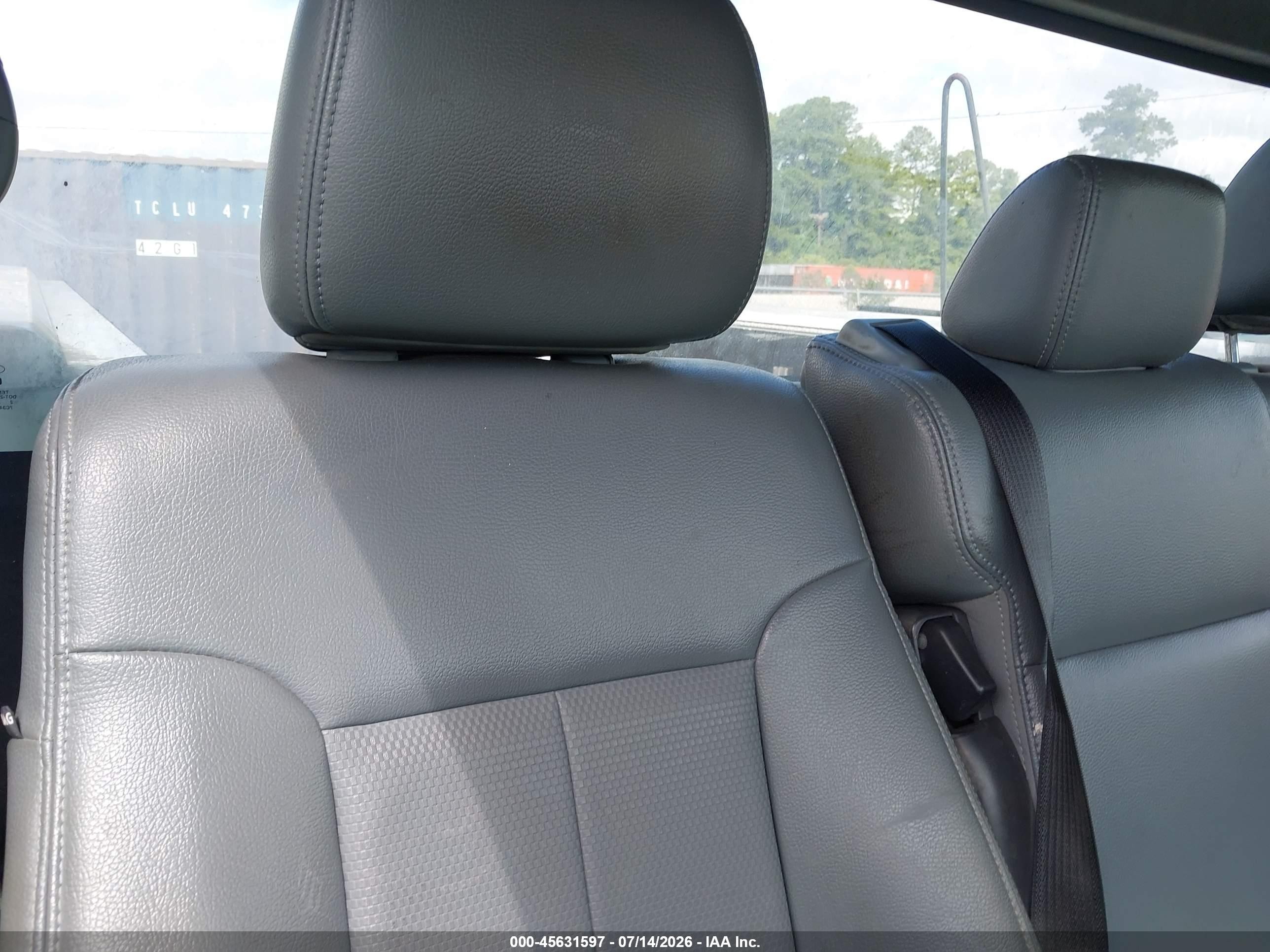 2013 Ford Super Duty F-250 Srw Xl Белый vin: 1FDBF2B6XDEA18580