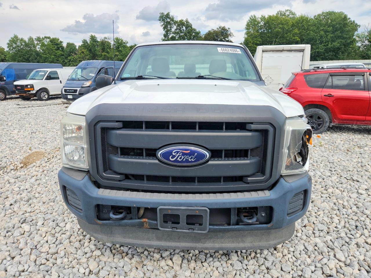 2015 Ford F250 Super Duty White vin: 1FDBF2B6XFEA14676