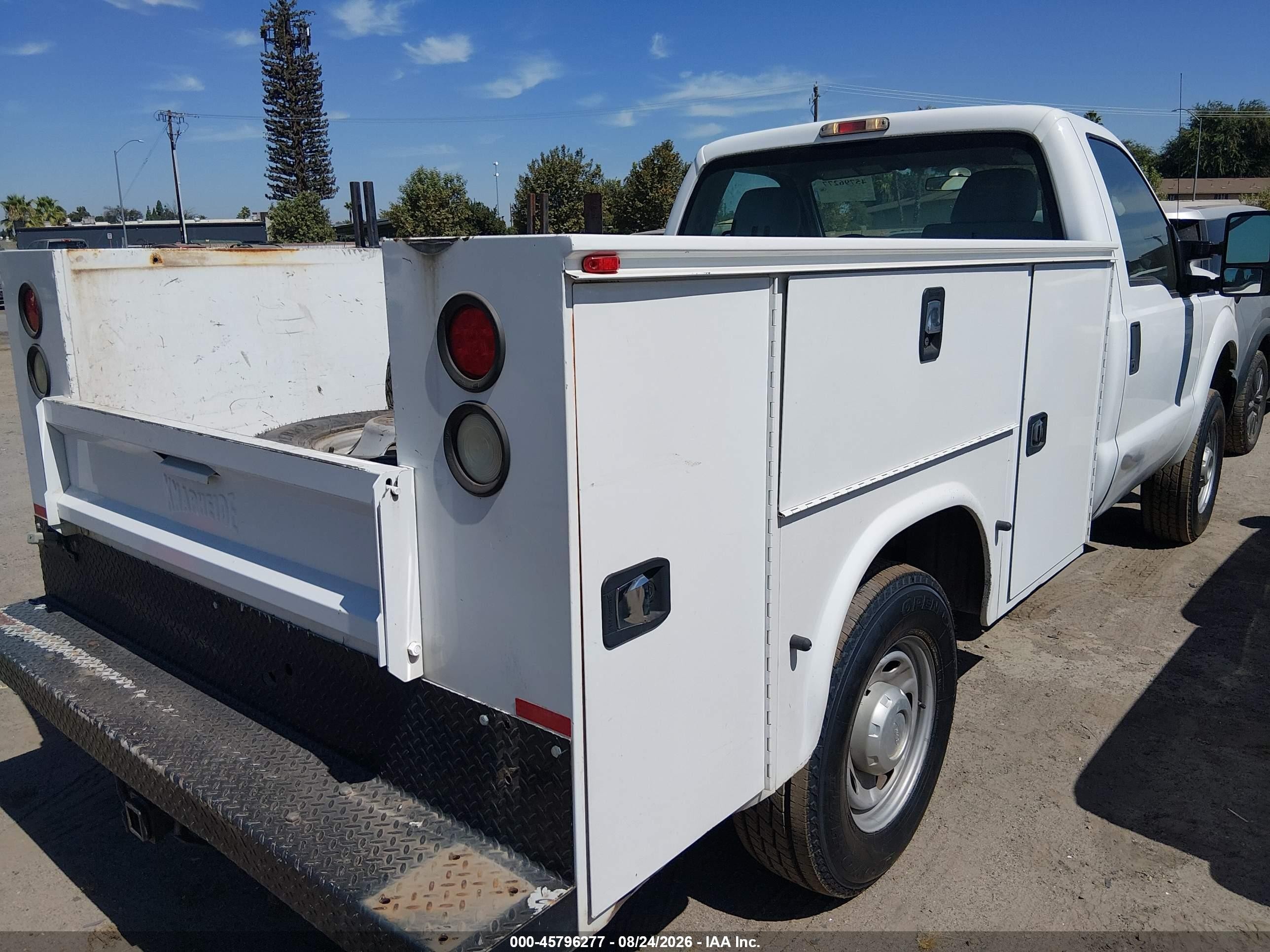 2015 Ford F-250 Xl White vin: 1FDBF2B6XFEA84050