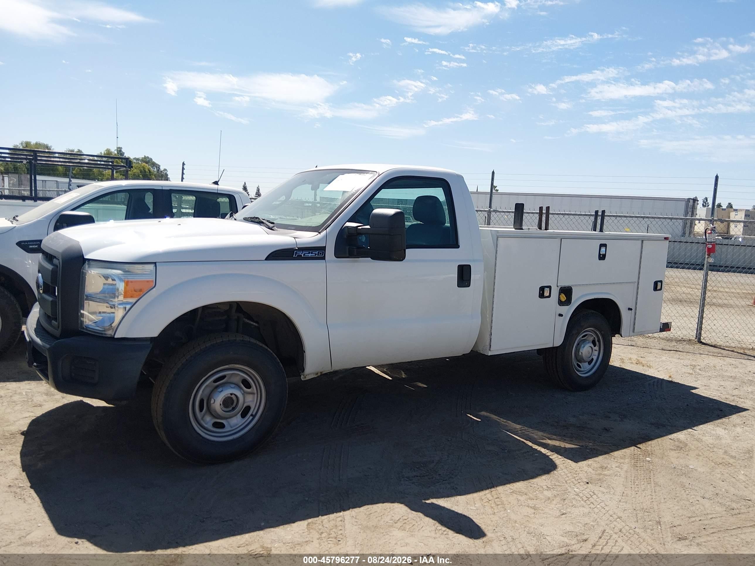 2015 Ford F-250 Xl White vin: 1FDBF2B6XFEA84050
