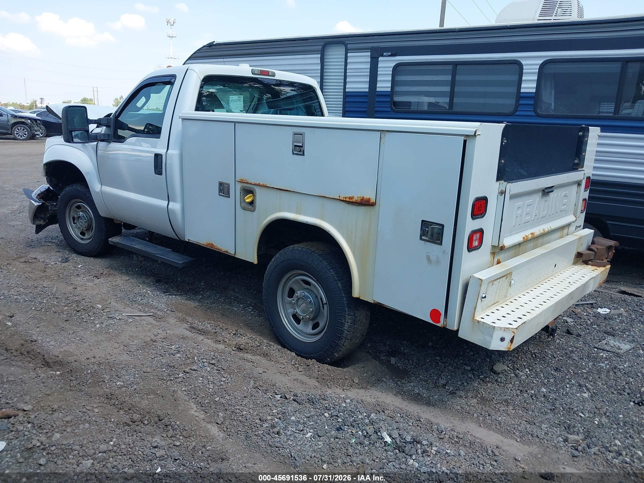 2011 Ford Super Duty F-350 Srw Xl White vin: 1FDBF3B62BEA88173