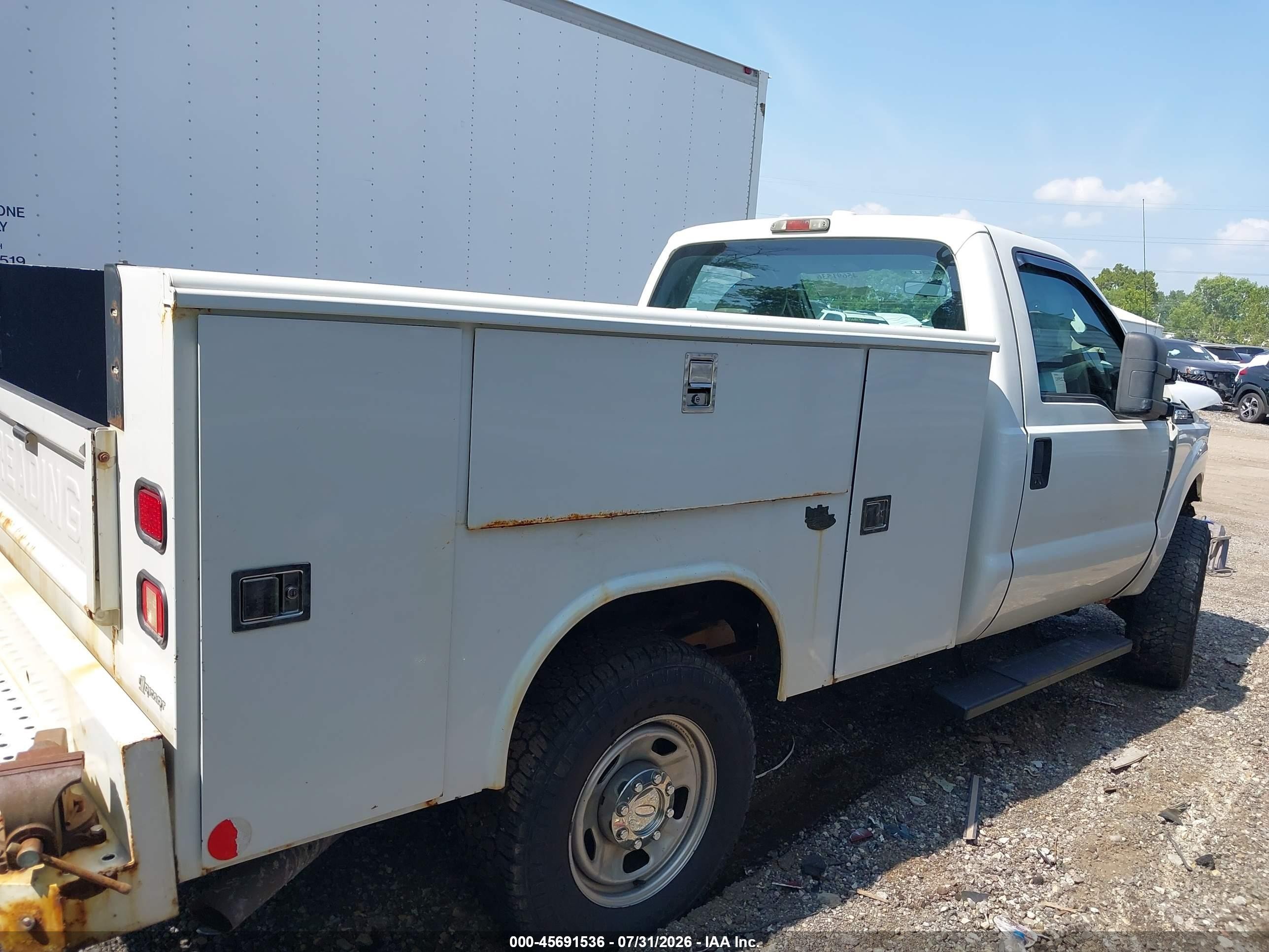 2011 Ford Super Duty F-350 Srw Xl White vin: 1FDBF3B62BEA88173