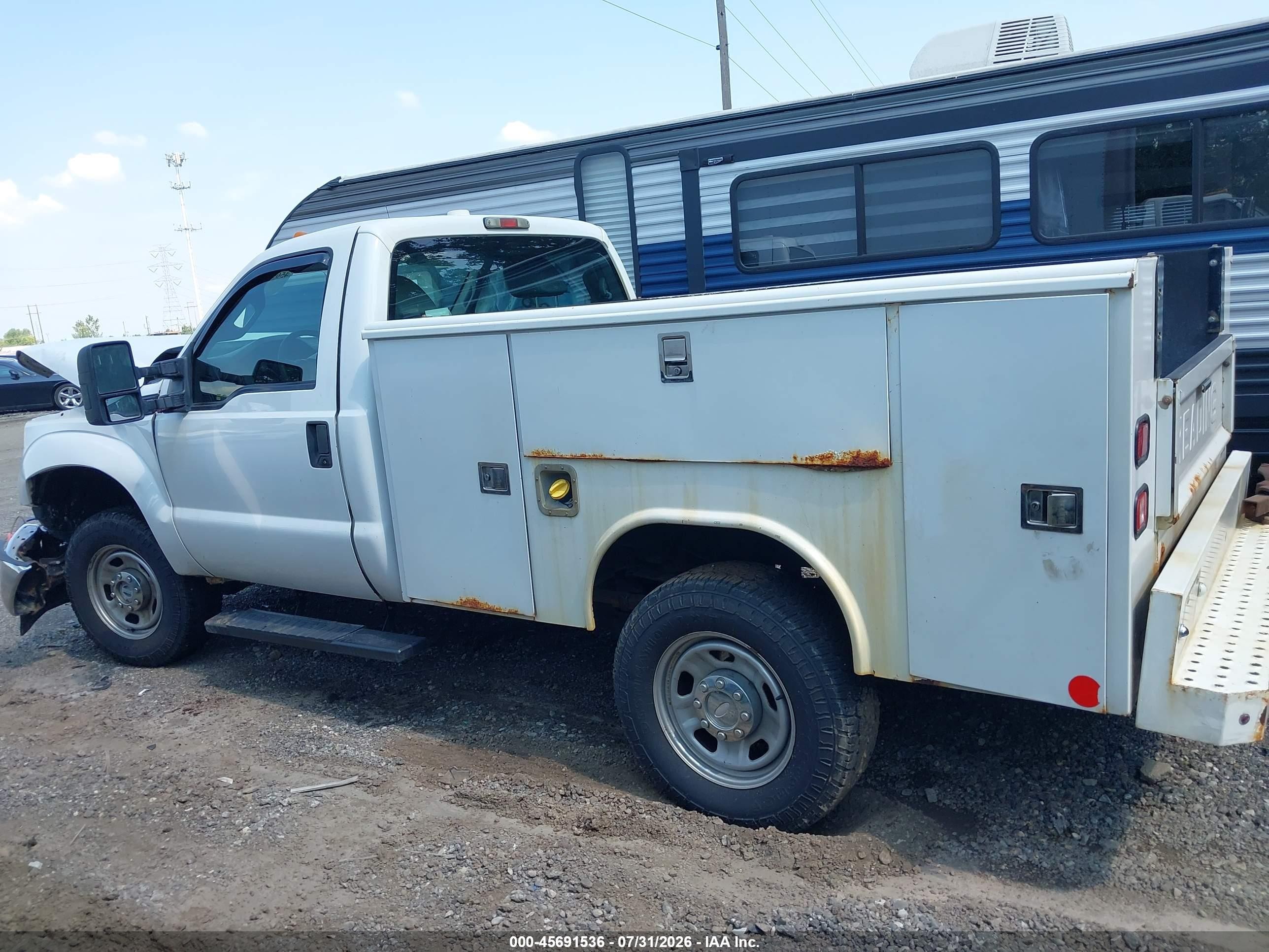 2011 Ford Super Duty F-350 Srw Xl White vin: 1FDBF3B62BEA88173