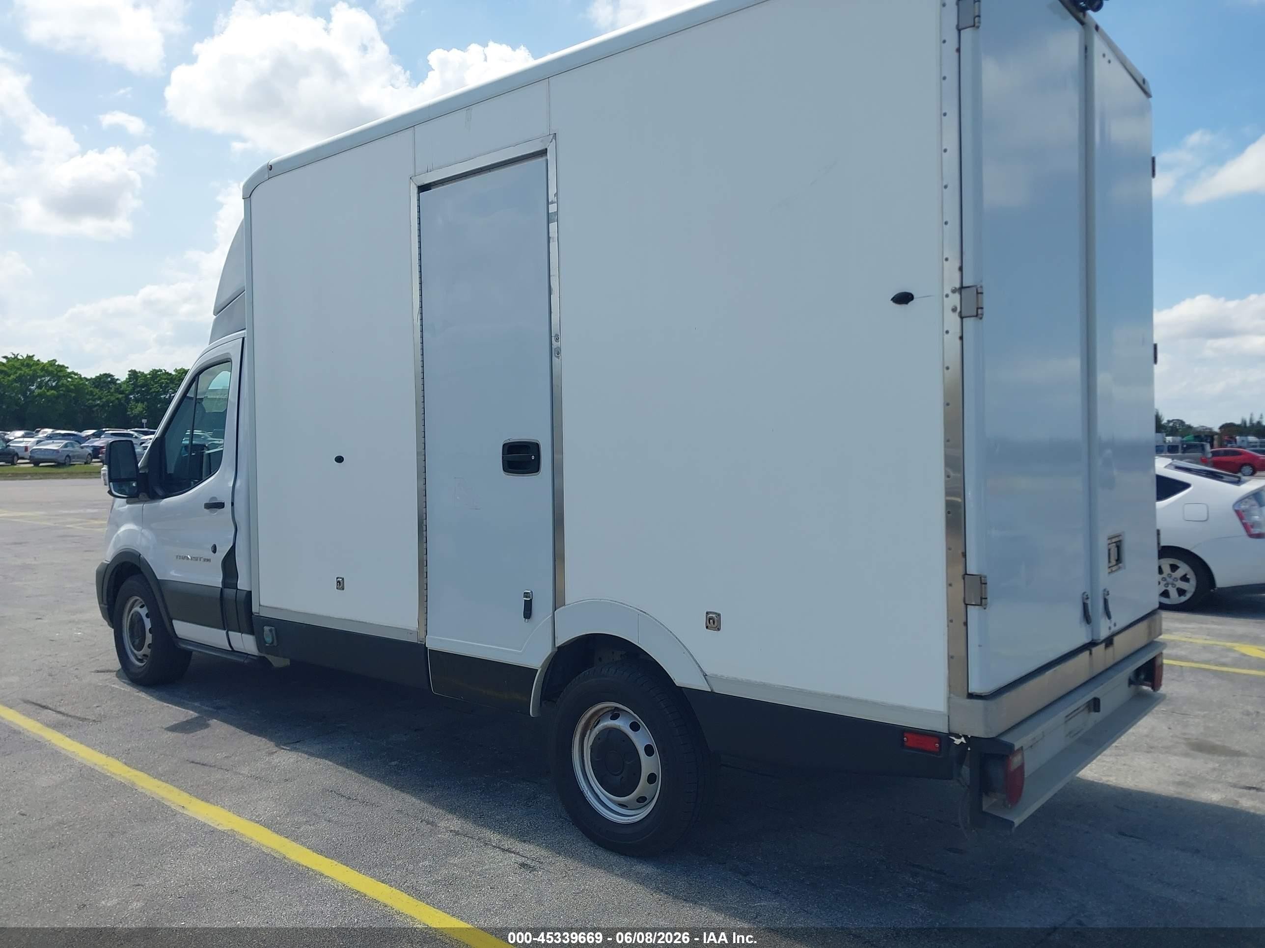 2022 Ford Transit-350 Cab   White vin: 1FDBW5Z83NKA20229
