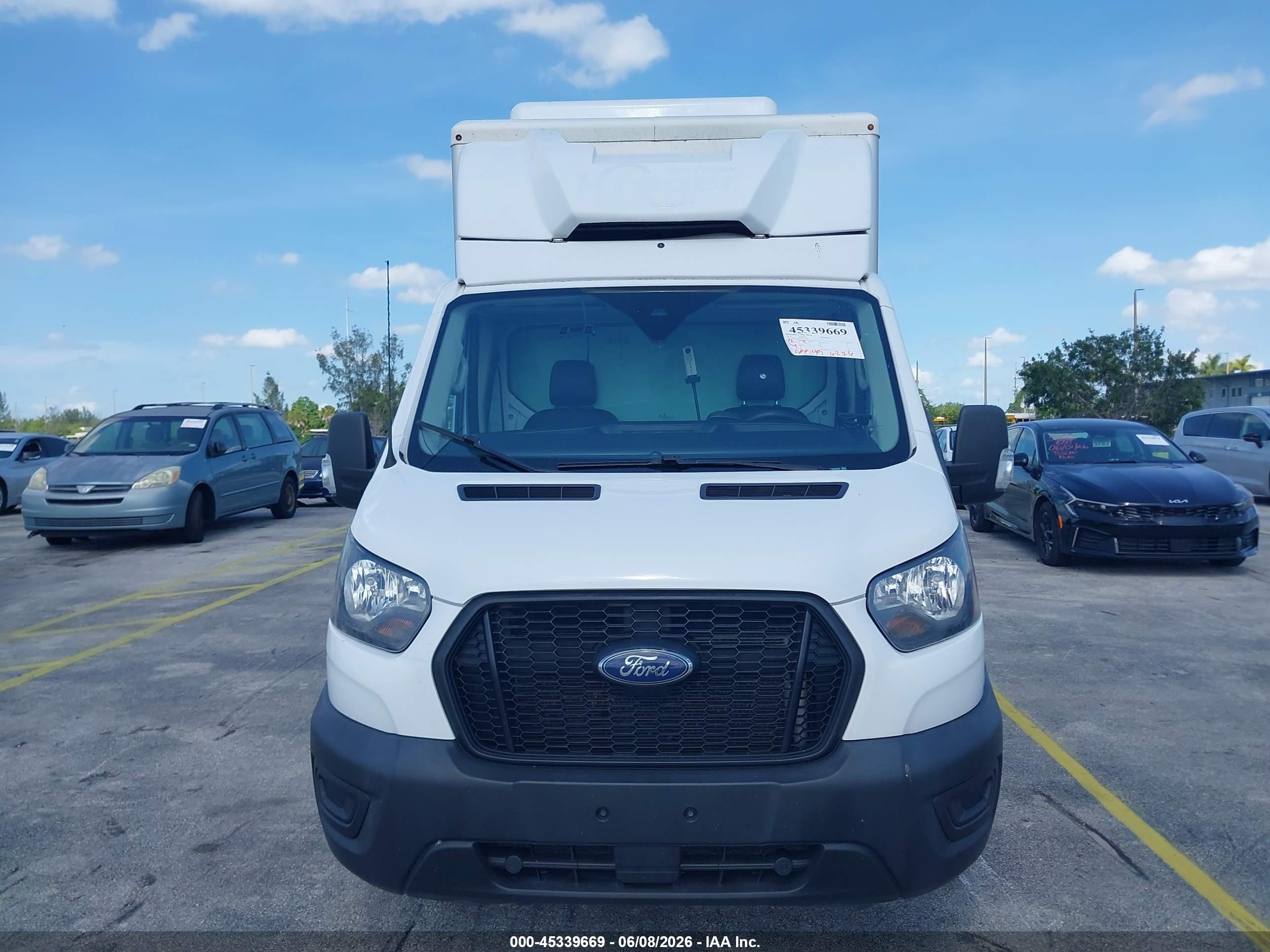 2022 Ford Transit-350 Cab   White vin: 1FDBW5Z83NKA20229