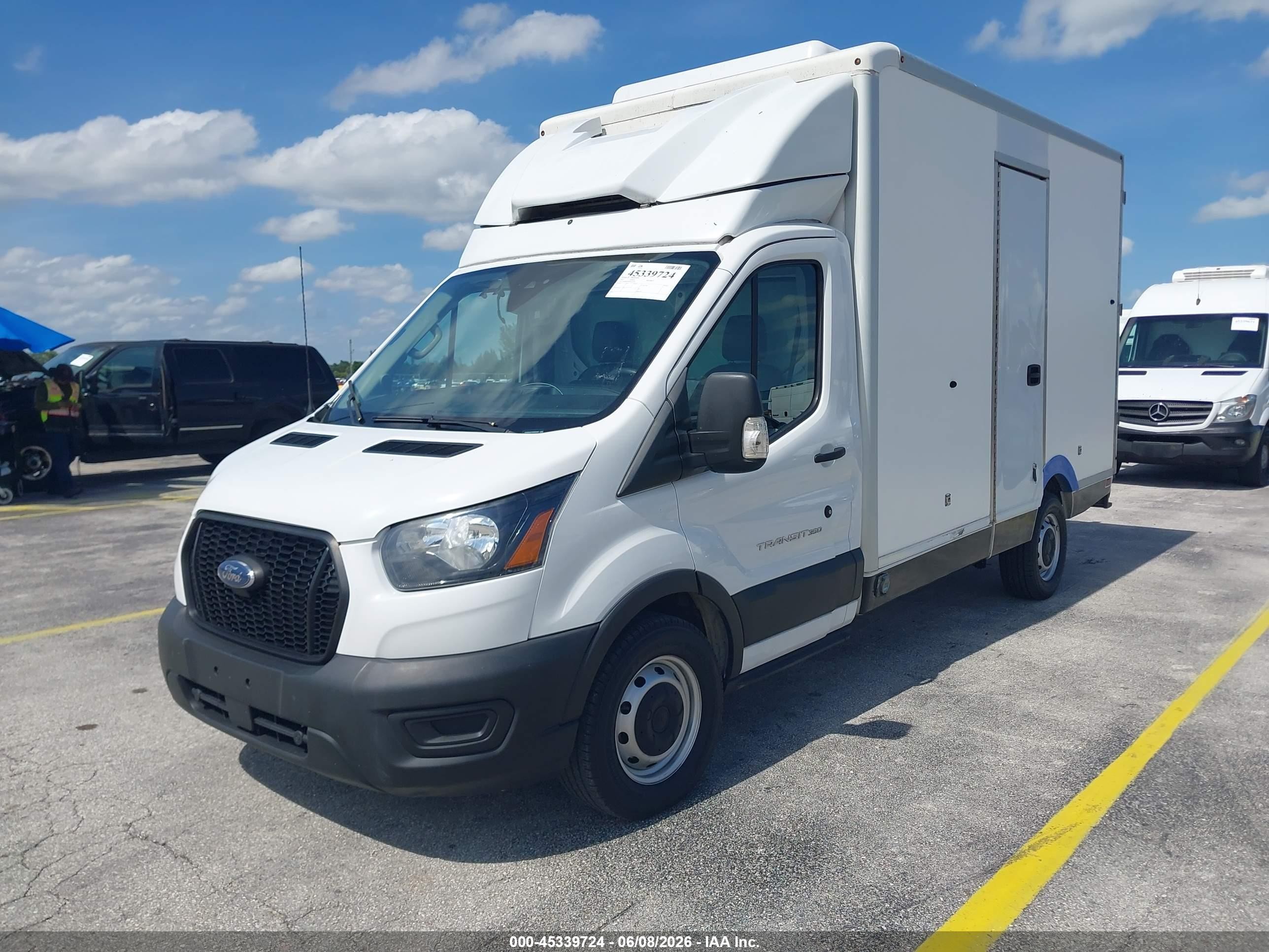 2022 Ford Transit-350 Cab   White vin: 1FDBW5Z87NKA01585