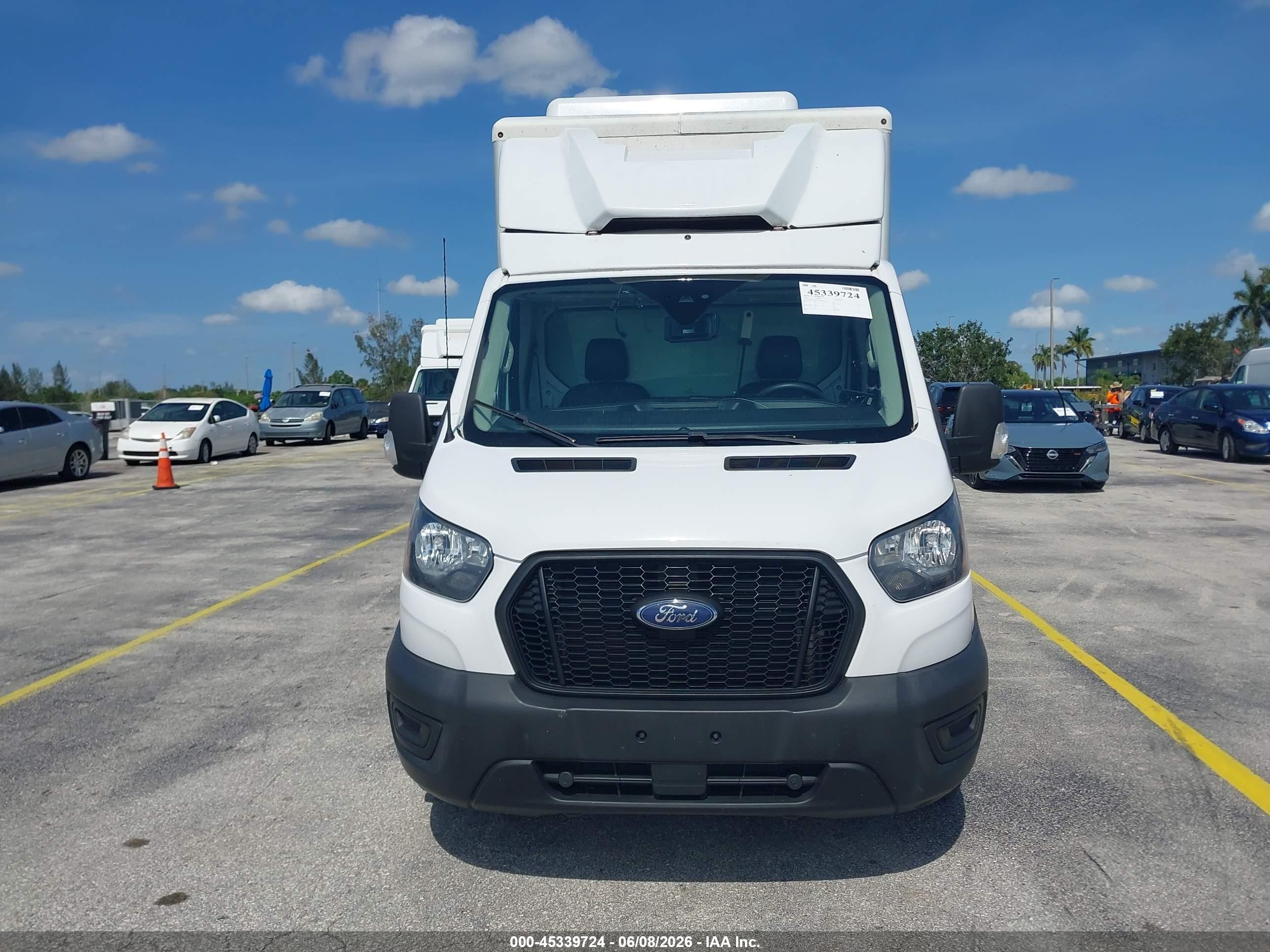 2022 Ford Transit-350 Cab   White vin: 1FDBW5Z87NKA01585