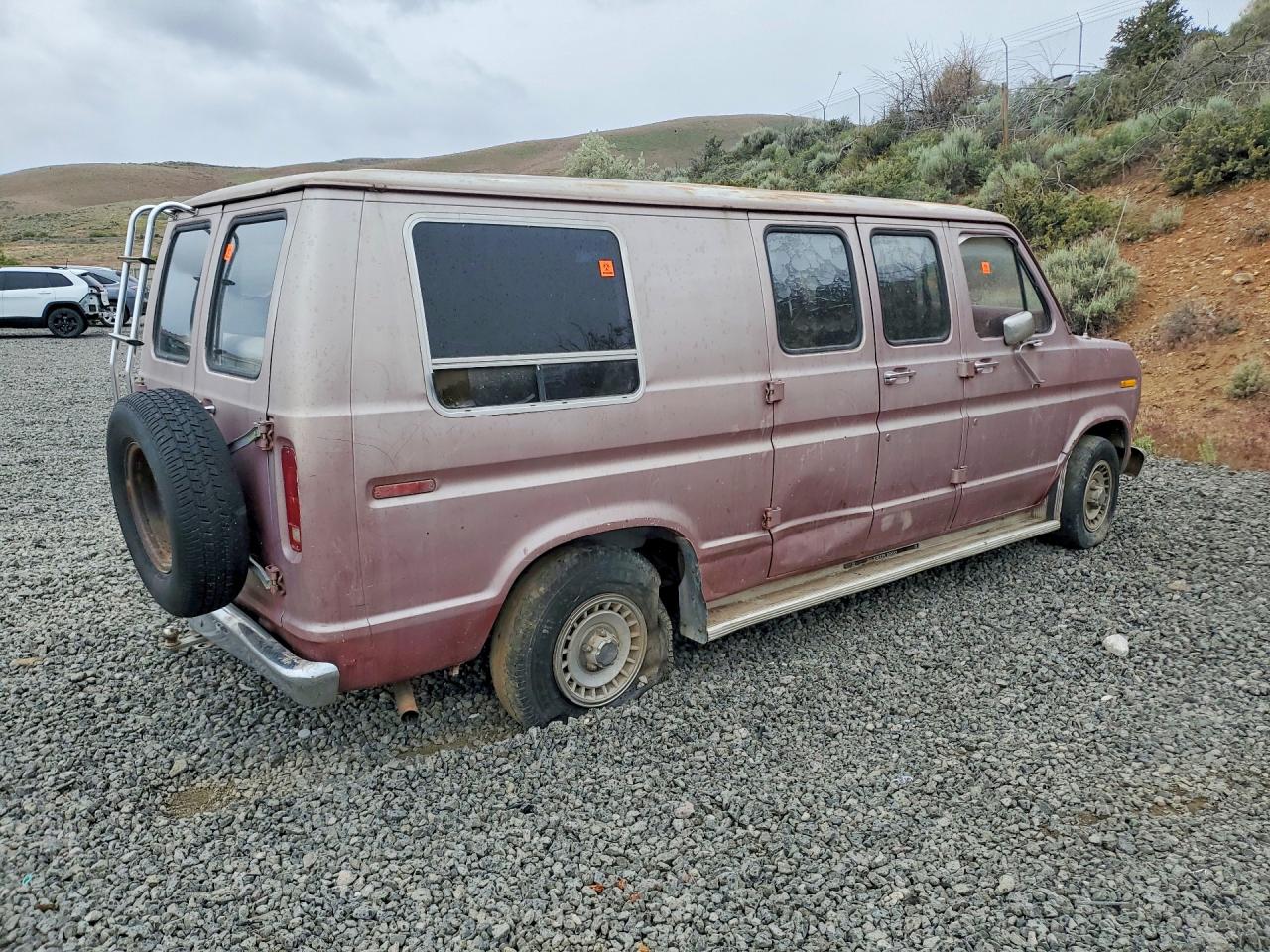 1984 Ford Econoline E150 Van Red vin: 1FDDE14F3EHA78705