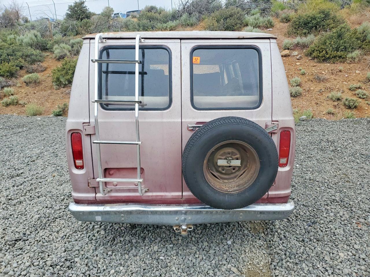 1984 Ford Econoline E150 Van Red vin: 1FDDE14F3EHA78705