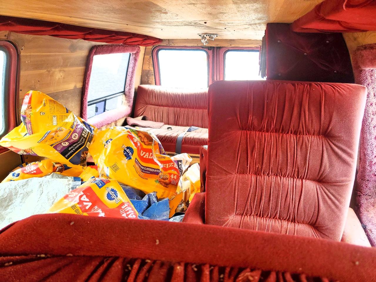 1984 Ford Econoline E150 Van Red vin: 1FDDE14F3EHA78705