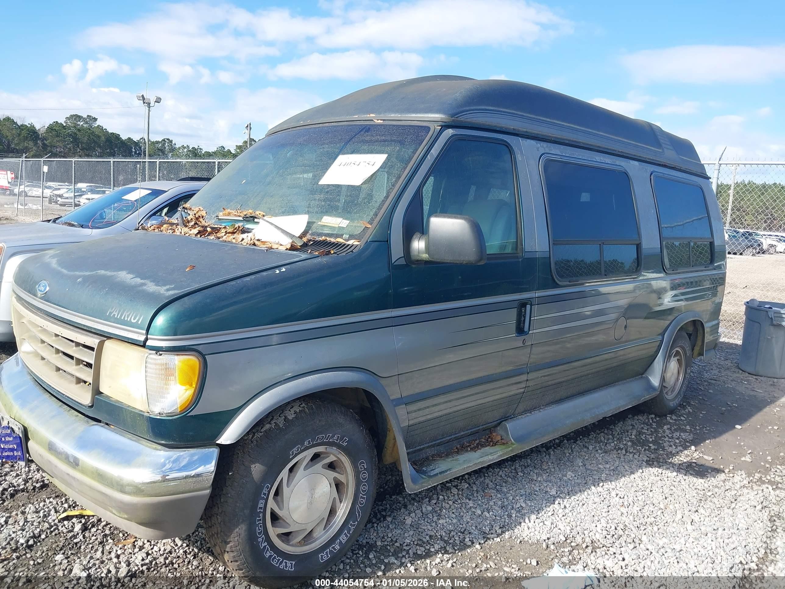 1994 Ford E-150 E150 Van Green vin: 1FDDE14N0RHC13737