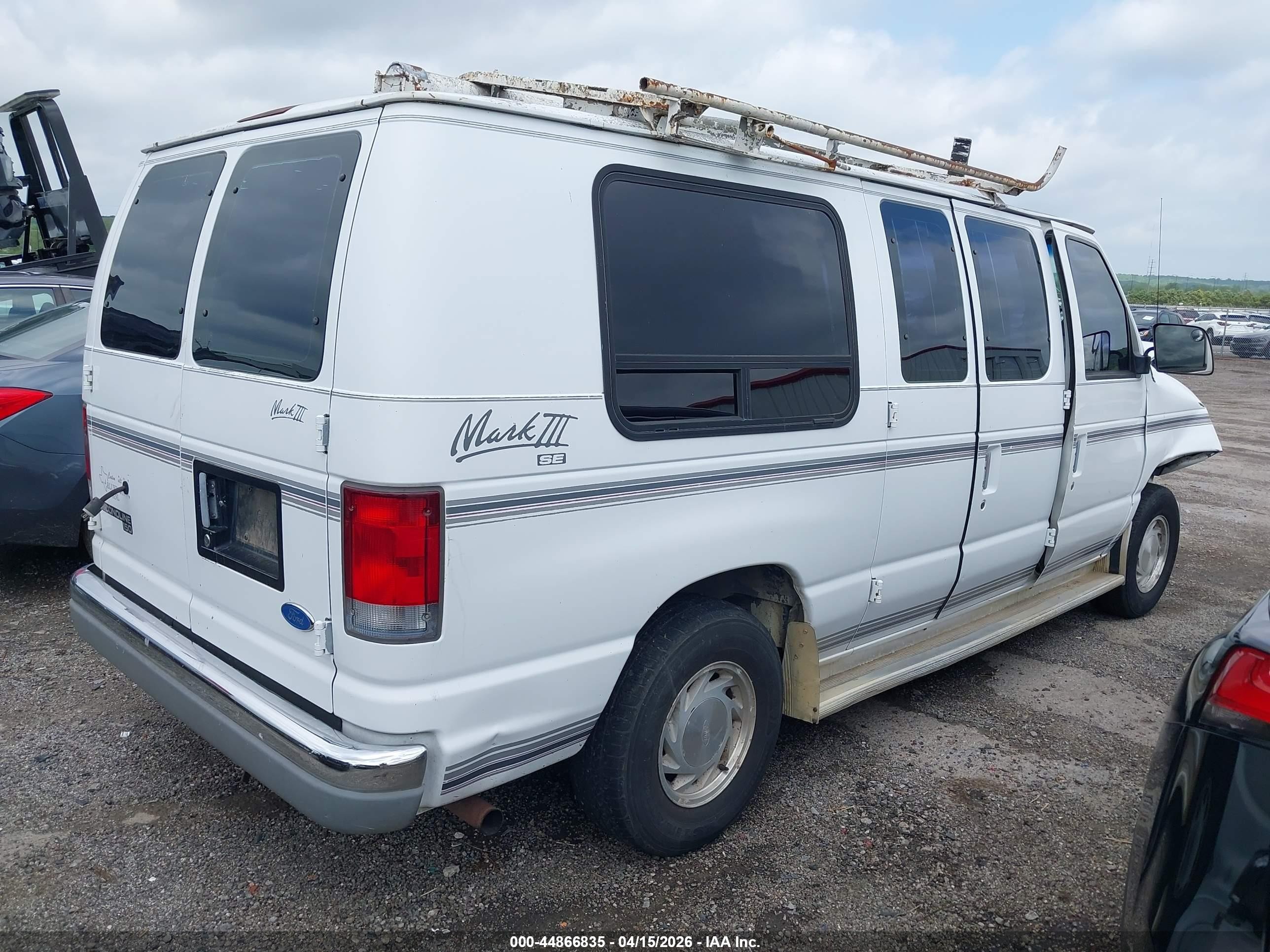1997 Ford E-150 Standard White vin: 1FDEE1427VHC04193