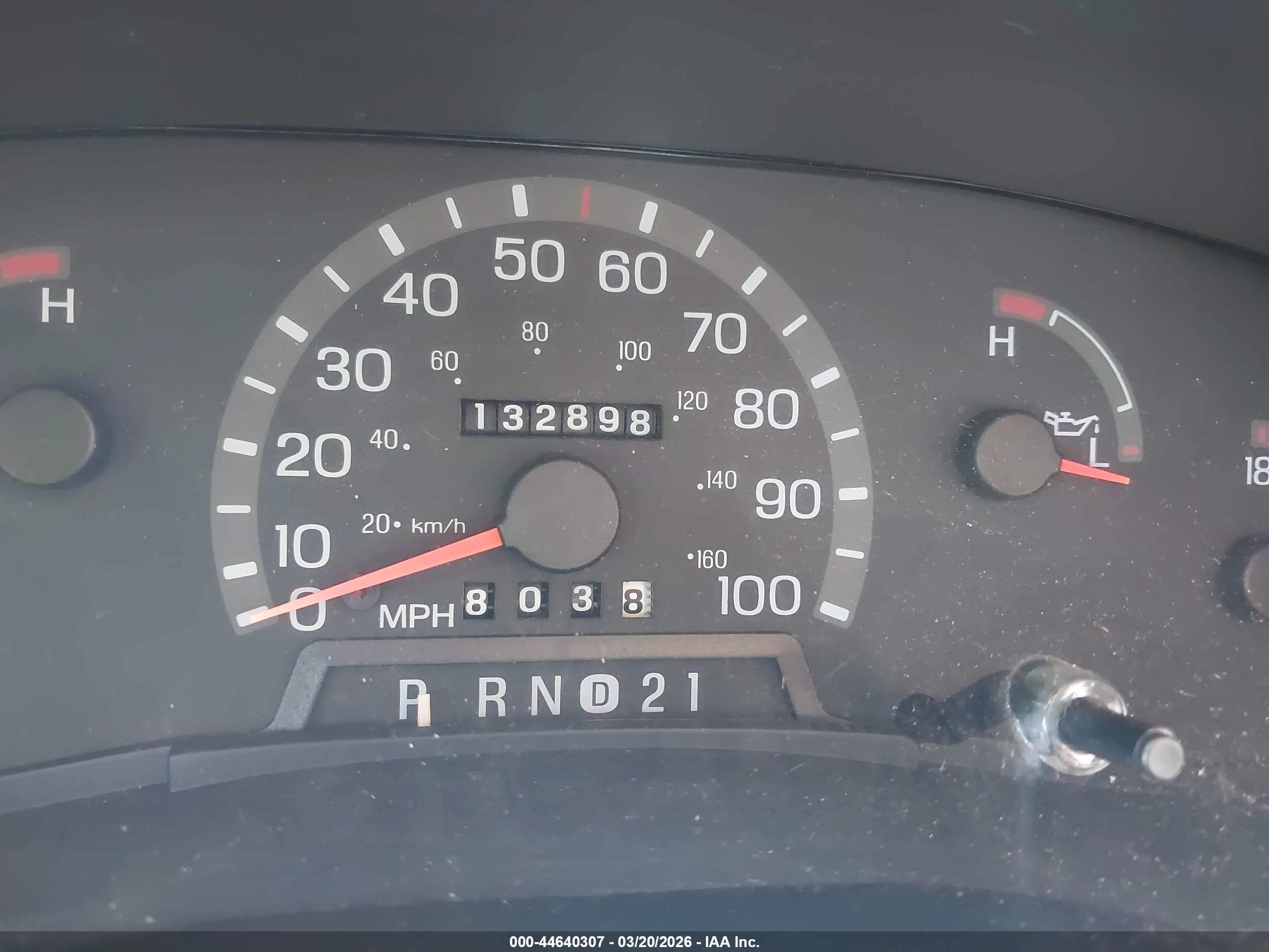 1997 Ford E-150   Red vin: 1FDEE1453VHA41562