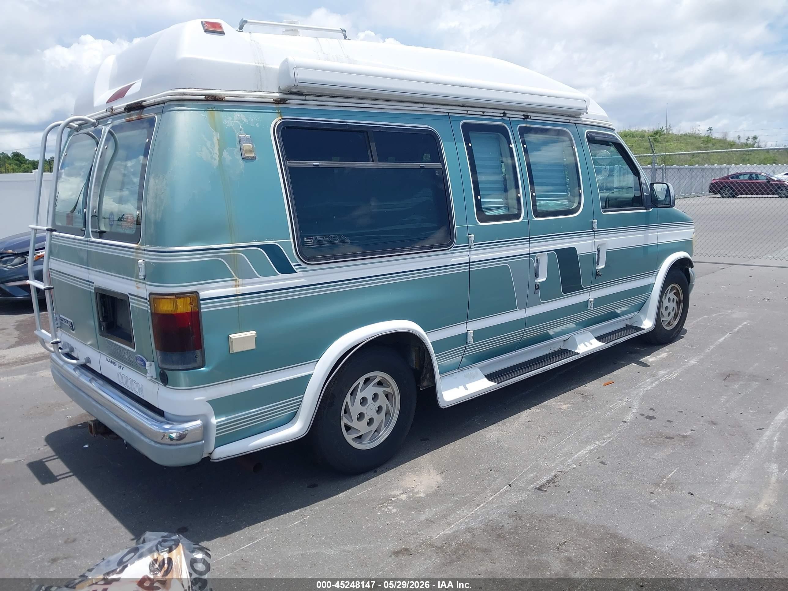 1993 Ford Econoline E150 Van Green vin: 1FDEE14H5PHB54417