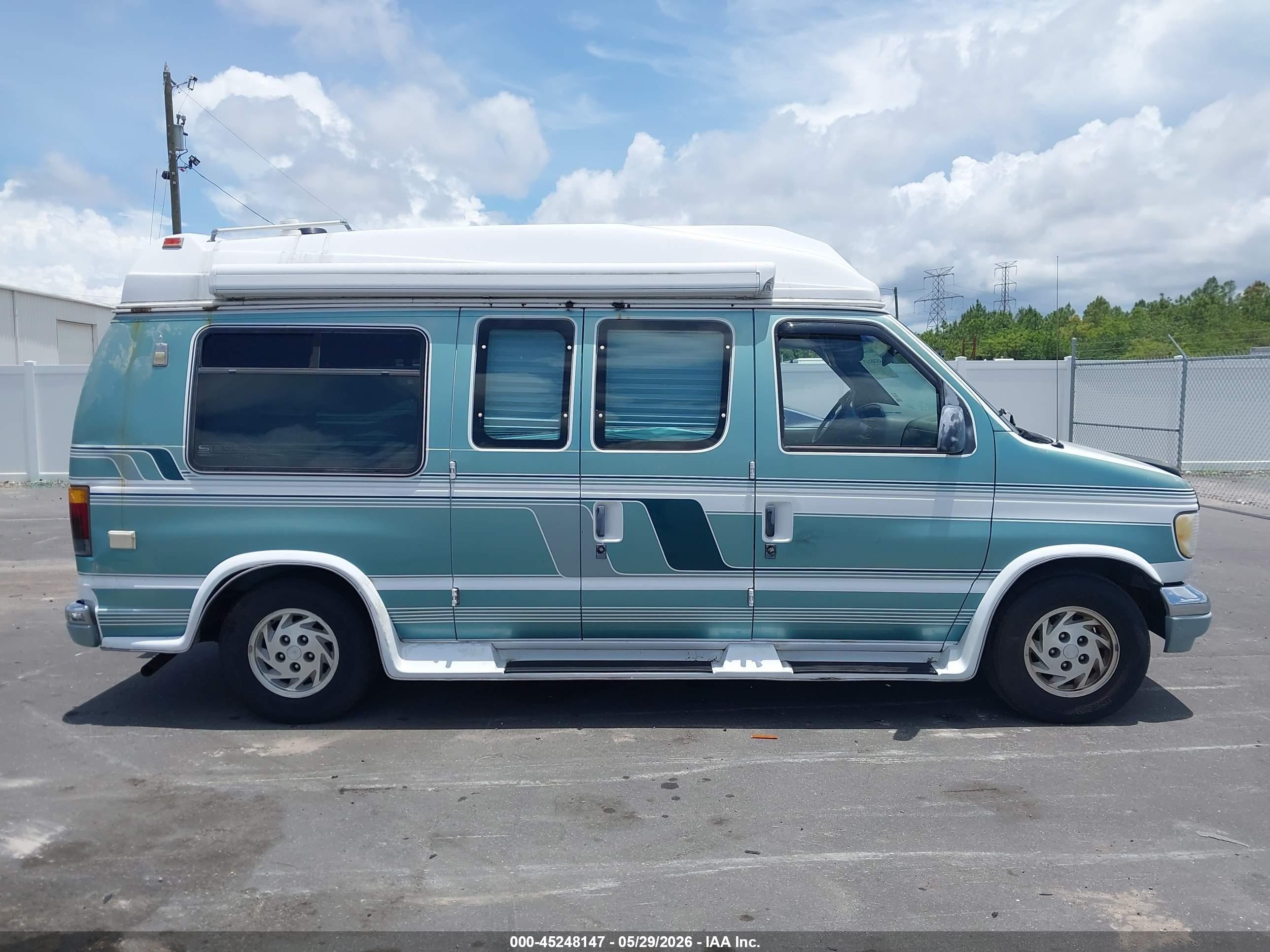 1993 Ford Econoline E150 Van Green vin: 1FDEE14H5PHB54417