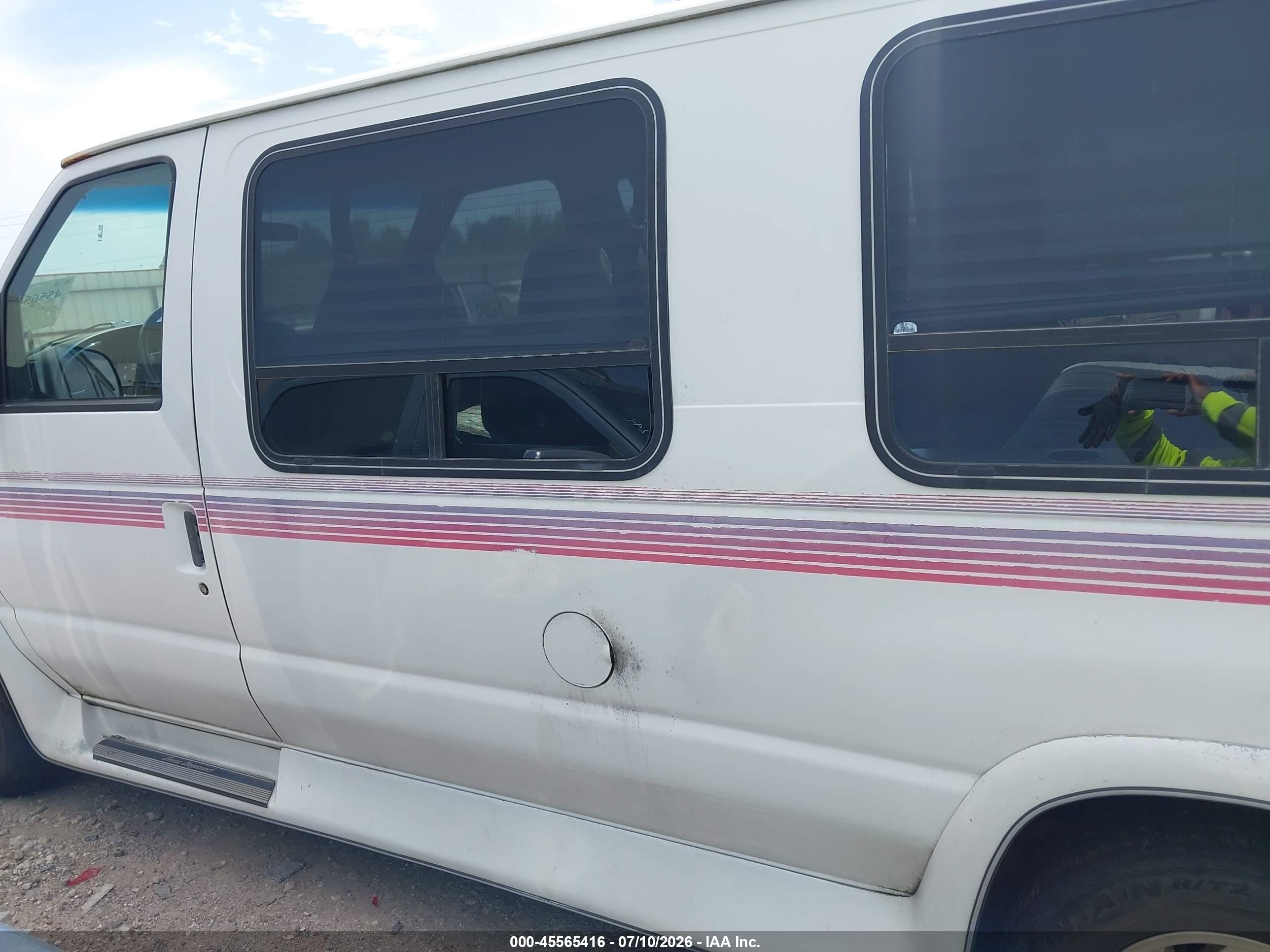 1994 Ford Econoline E150 Van White vin: 1FDEE14H5RHC08480