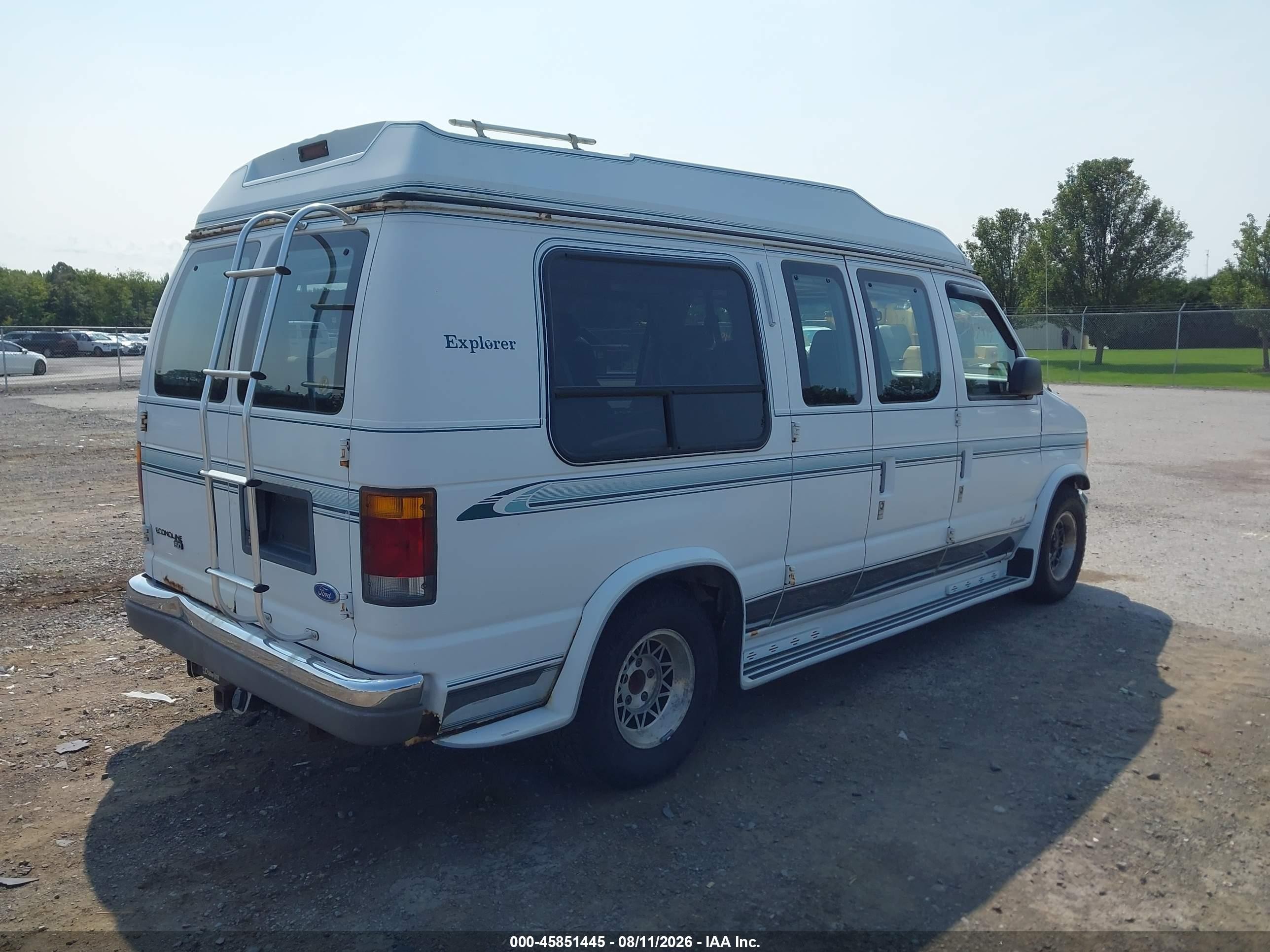 1994 Ford Econoline E150 Van White vin: 1FDEE14H6RHB26211