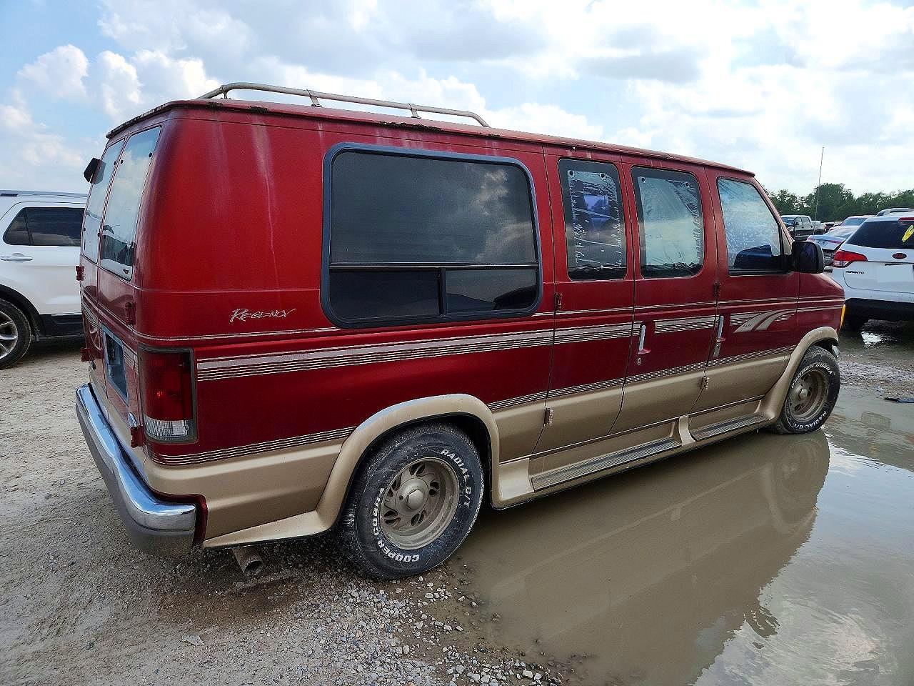1996 Ford Econoline E150 Van Red vin: 1FDEE14H6THA74473