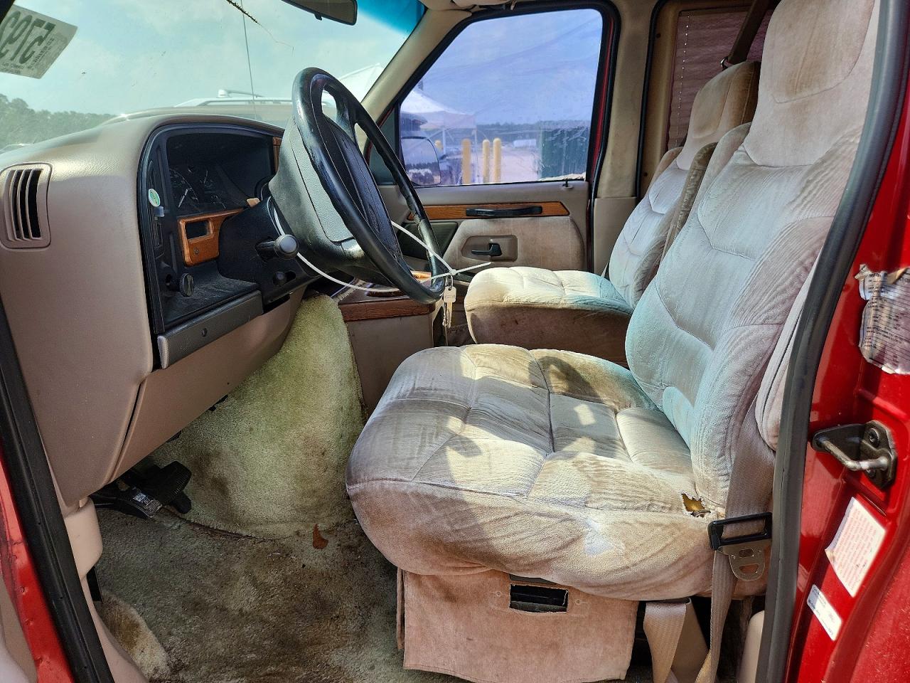 1996 Ford Econoline E150 Van Red vin: 1FDEE14H6THA74473