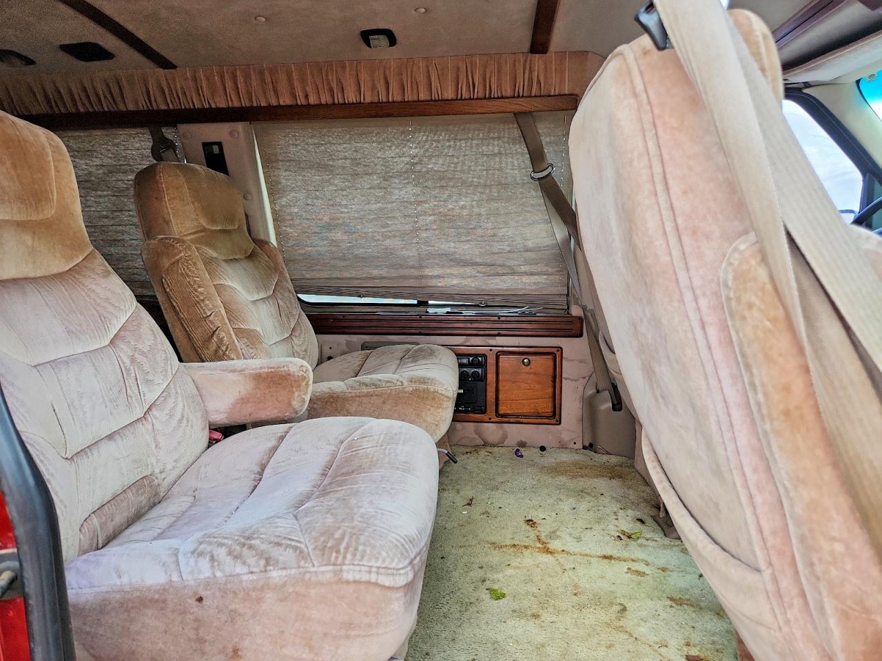 1996 Ford Econoline E150 Van Red vin: 1FDEE14H6THA74473
