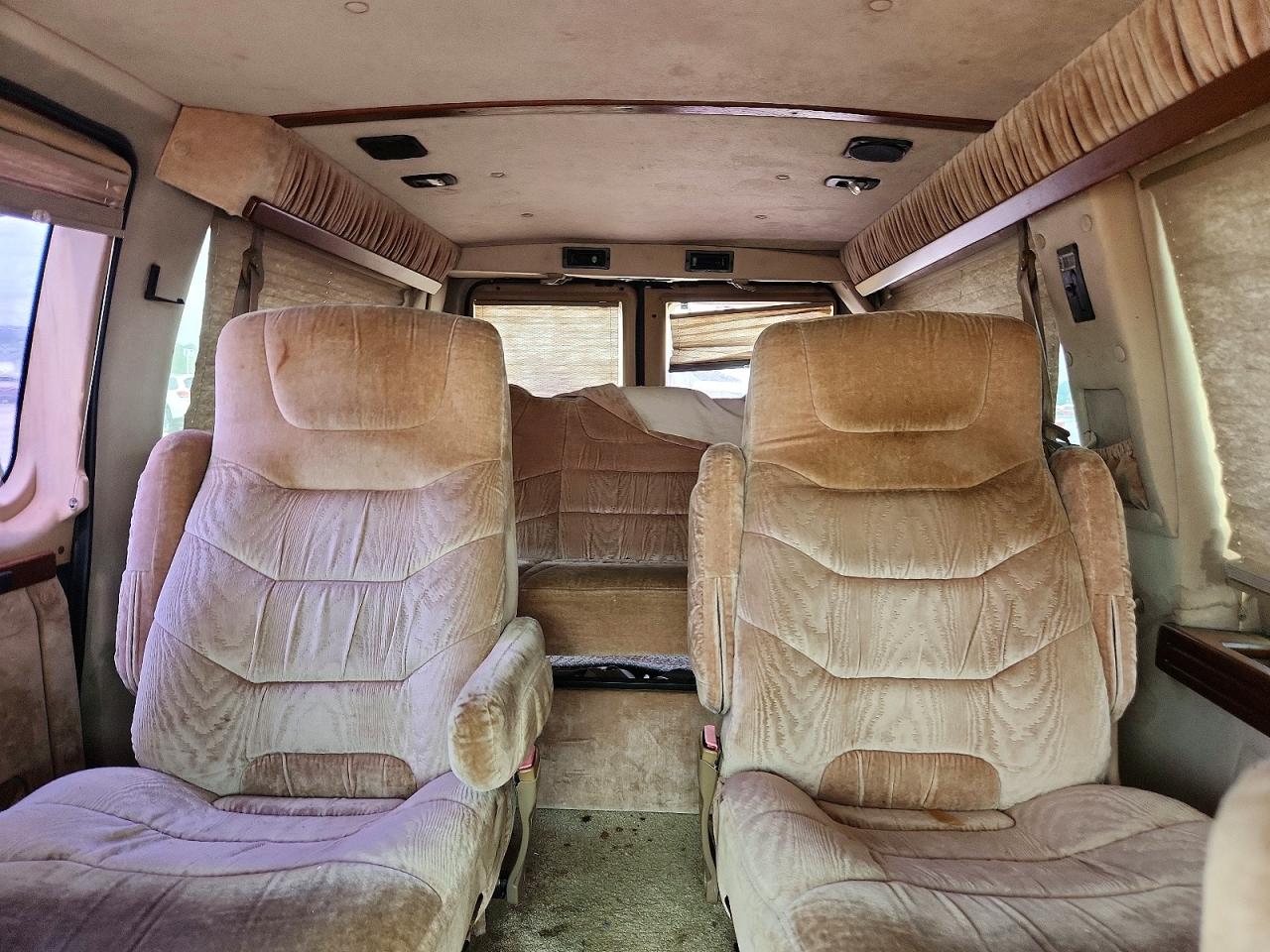 1996 Ford Econoline E150 Van Red vin: 1FDEE14H6THA74473