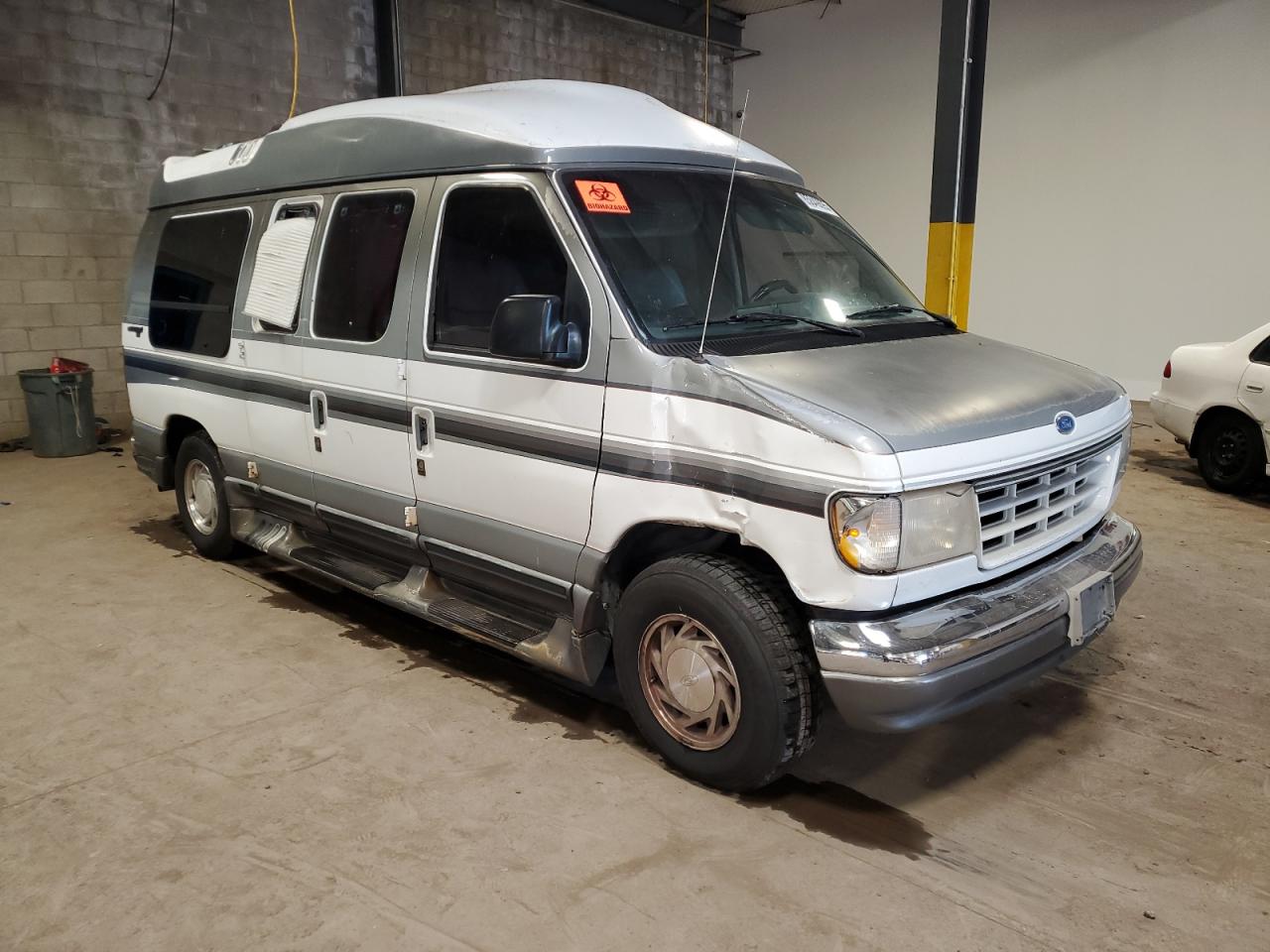 1996 Ford Econoline E150 Van Белый vin: 1FDEE14H8THA54046