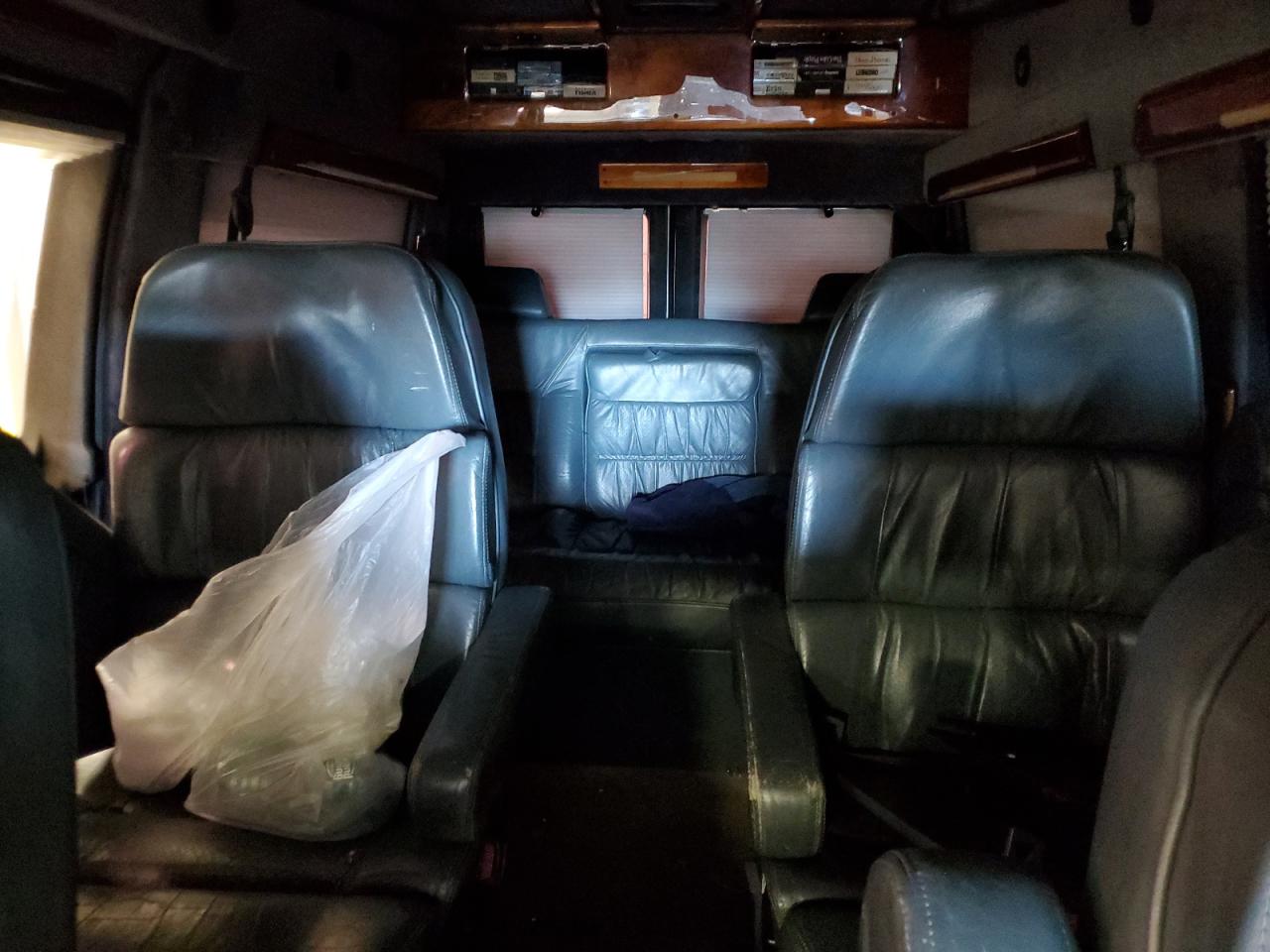1996 Ford Econoline E150 Van Белый vin: 1FDEE14H8THA54046