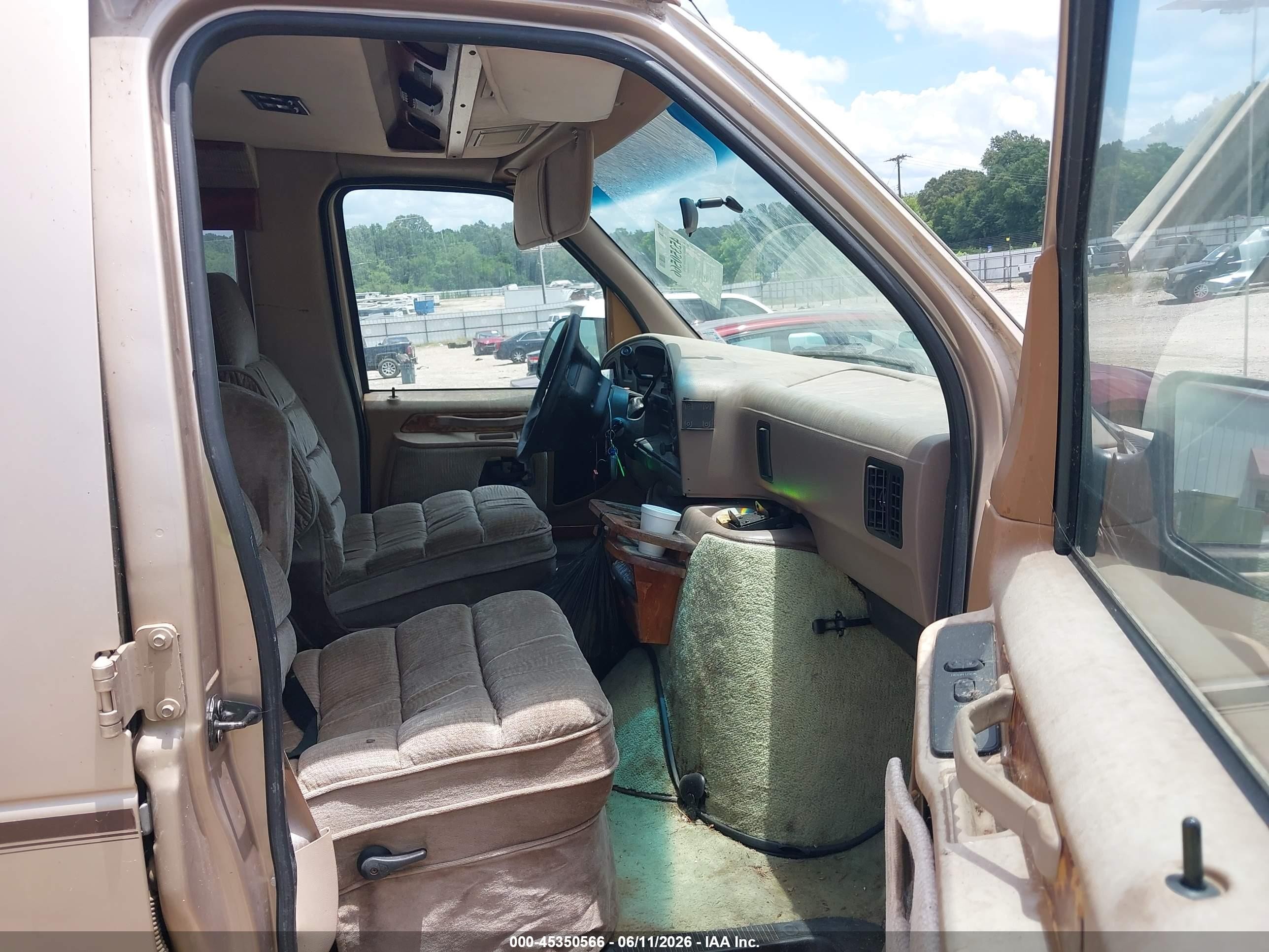 1994 Ford Econoline E150 Van Beige vin: 1FDEE14HXRHB22310
