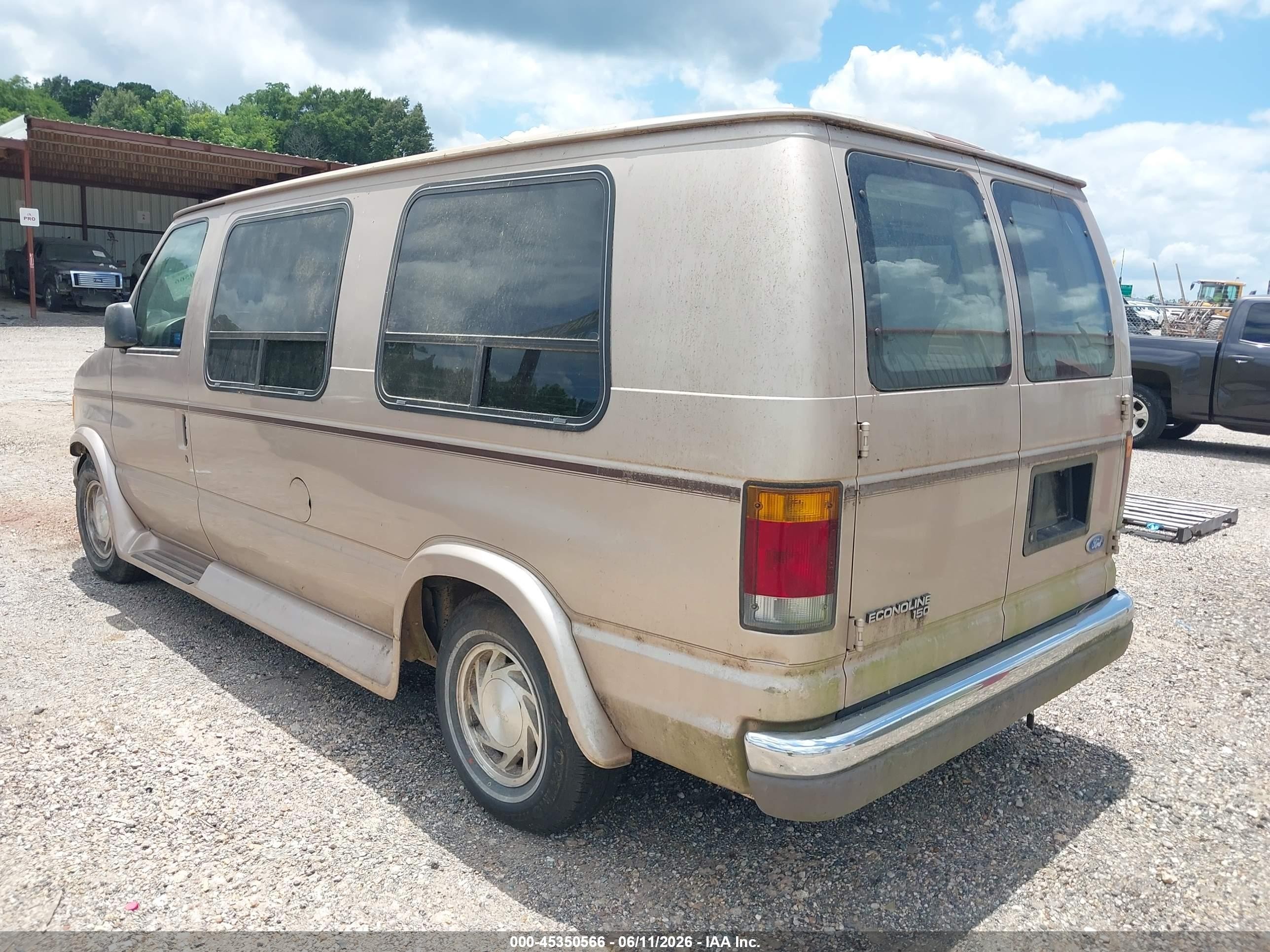 1994 Ford Econoline E150 Van Beige vin: 1FDEE14HXRHB22310